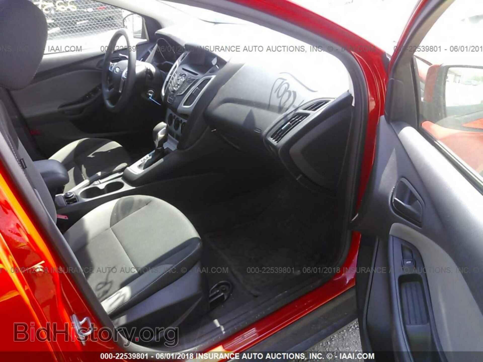 2012 Ford Focus - VIN: 1FAHP3K21CL105427 - Photo 5