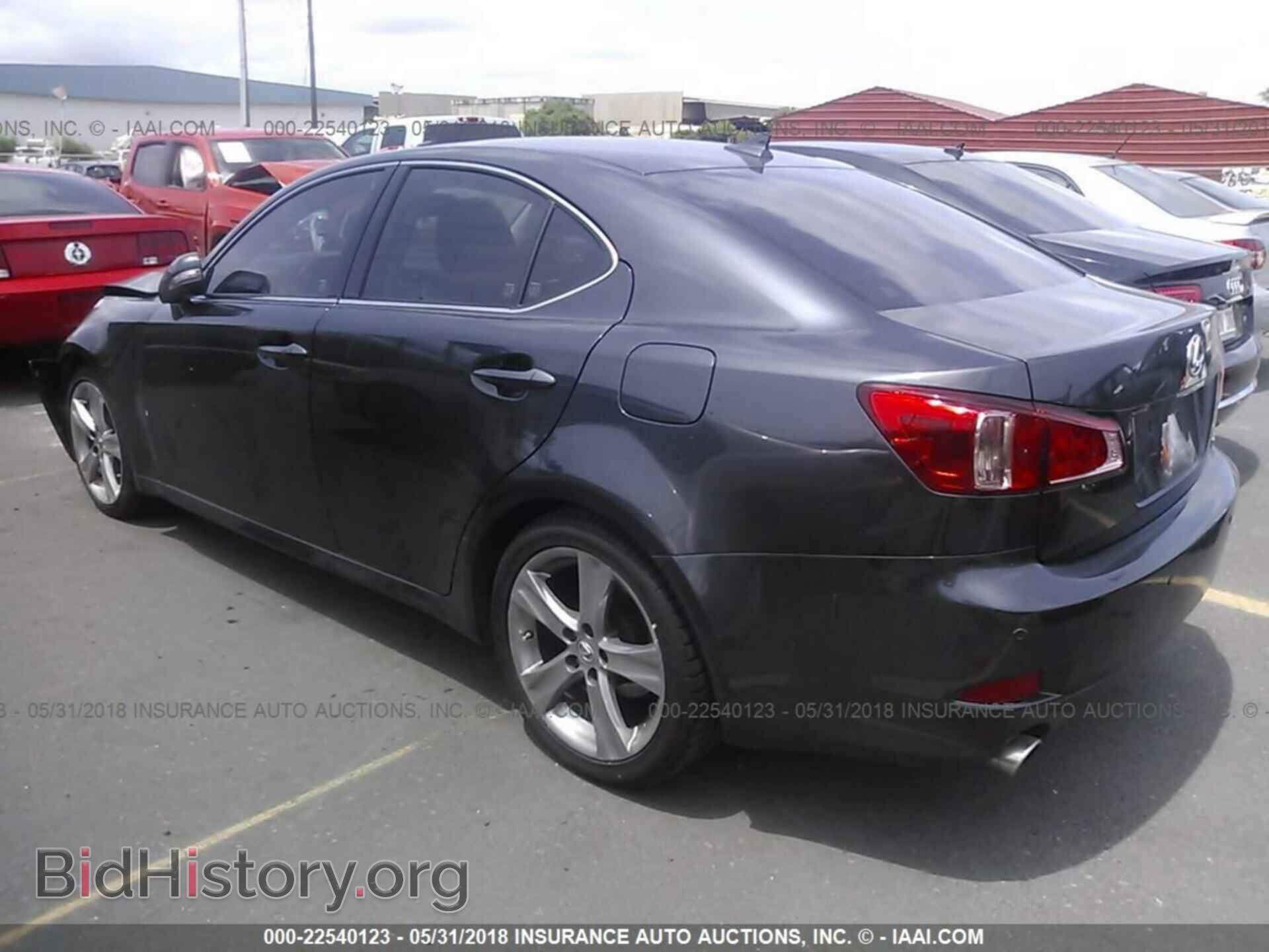2011 Lexus Is - VIN: JTHBF5C27B5135272 - Photo 3
