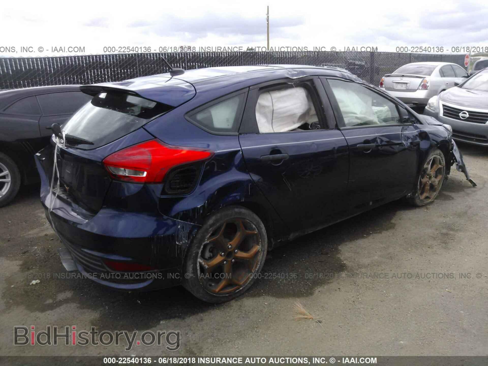 2016 Ford Focus - VIN: 1FADP3L97GL229699 - Фото 4