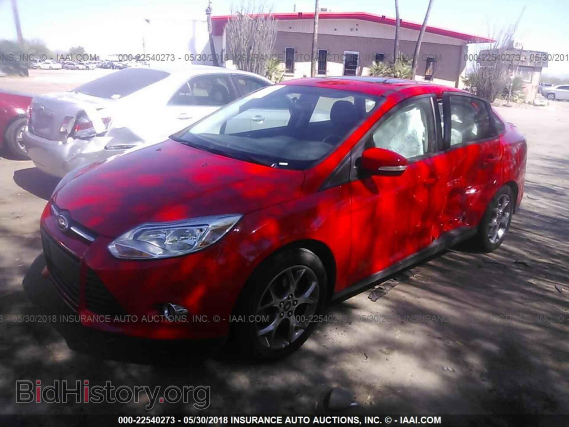 2013 Ford Focus - VIN: 1FADP3F25DL145634 - Photo 2