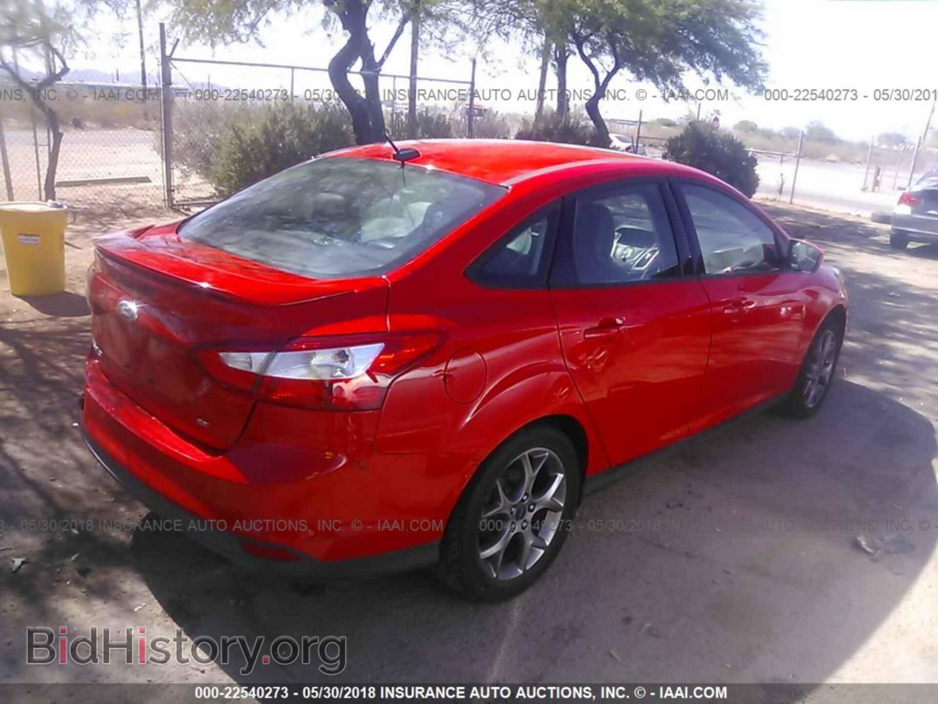 2013 Ford Focus - VIN: 1FADP3F25DL145634 - Photo 4