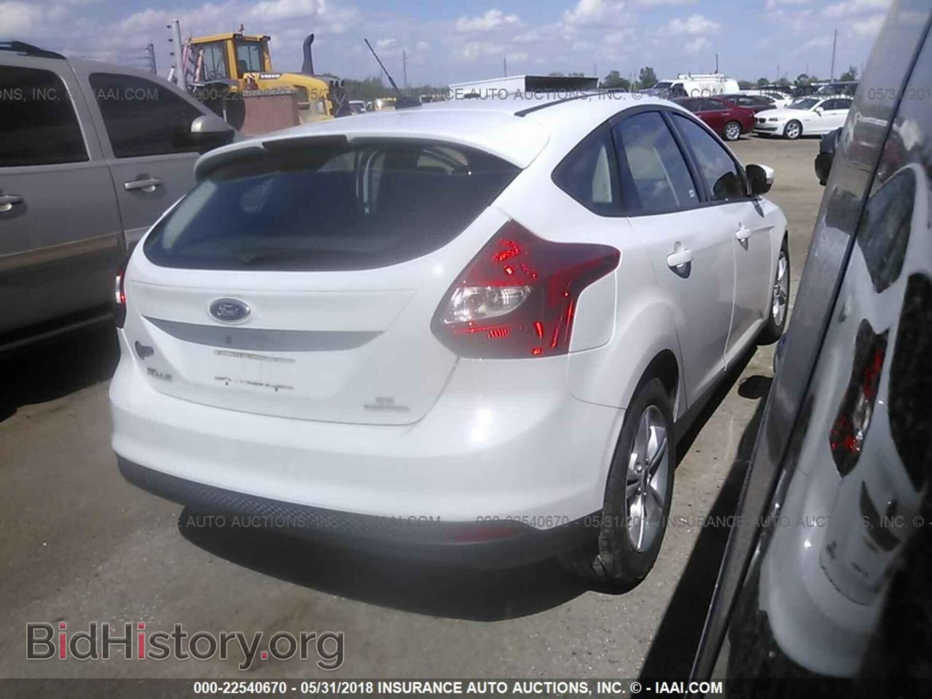 2014 Ford Focus - VIN: 1FADP3K25EL393003 - Photo 4