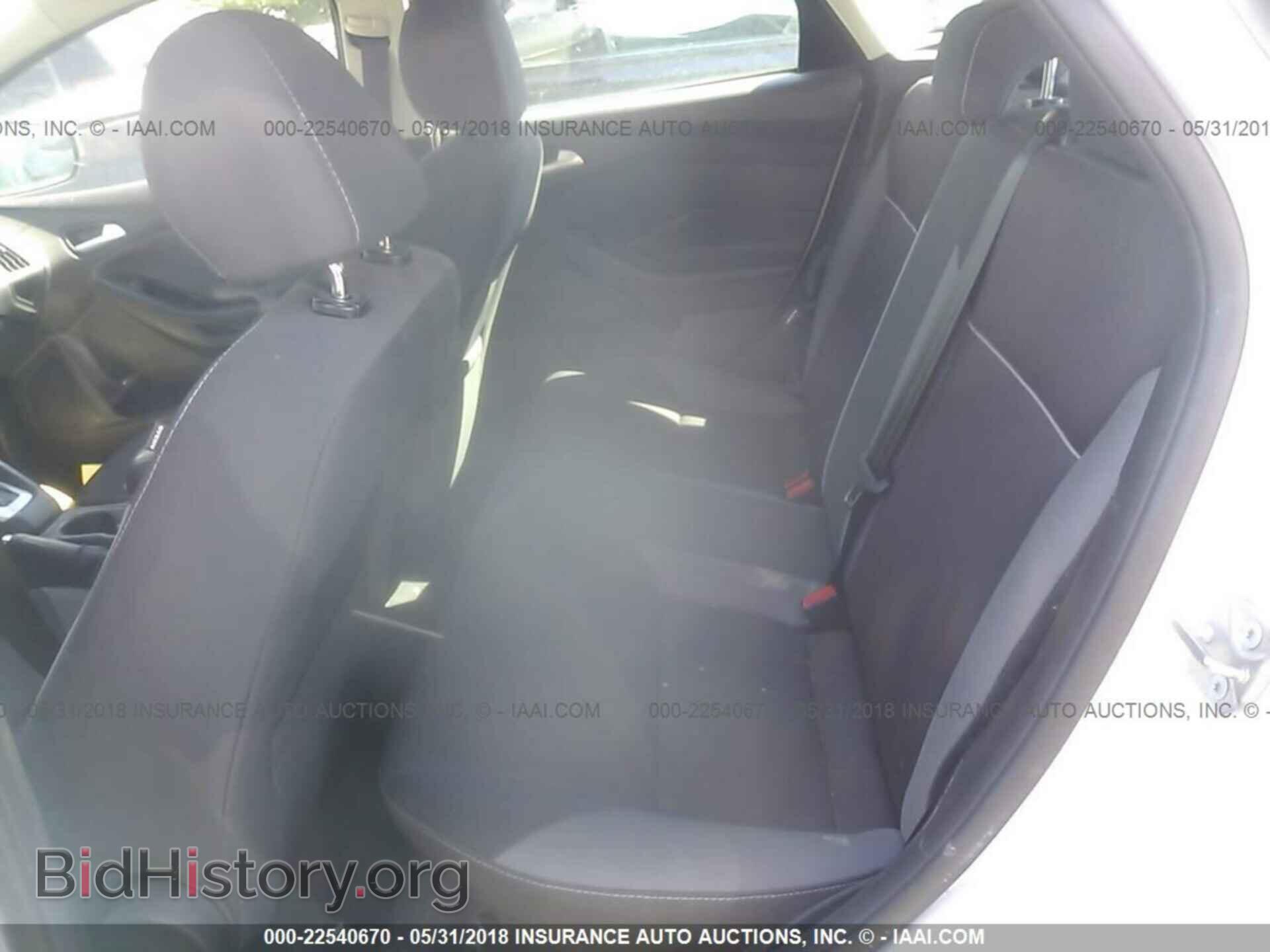 2014 Ford Focus - VIN: 1FADP3K25EL393003 - Photo 8