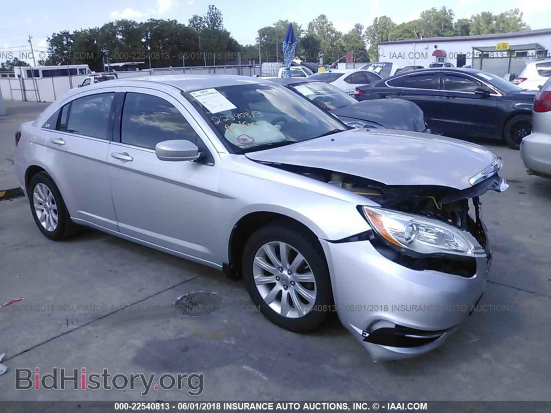 Photo 1C3BC1FB1BN533189 - Chrysler 200 2011