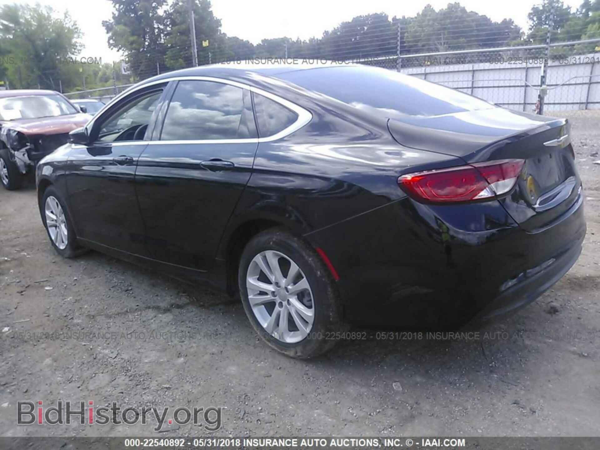 2016 Chrysler 200 - VIN: 1C3CCCFB3GN196676 - Photo 3