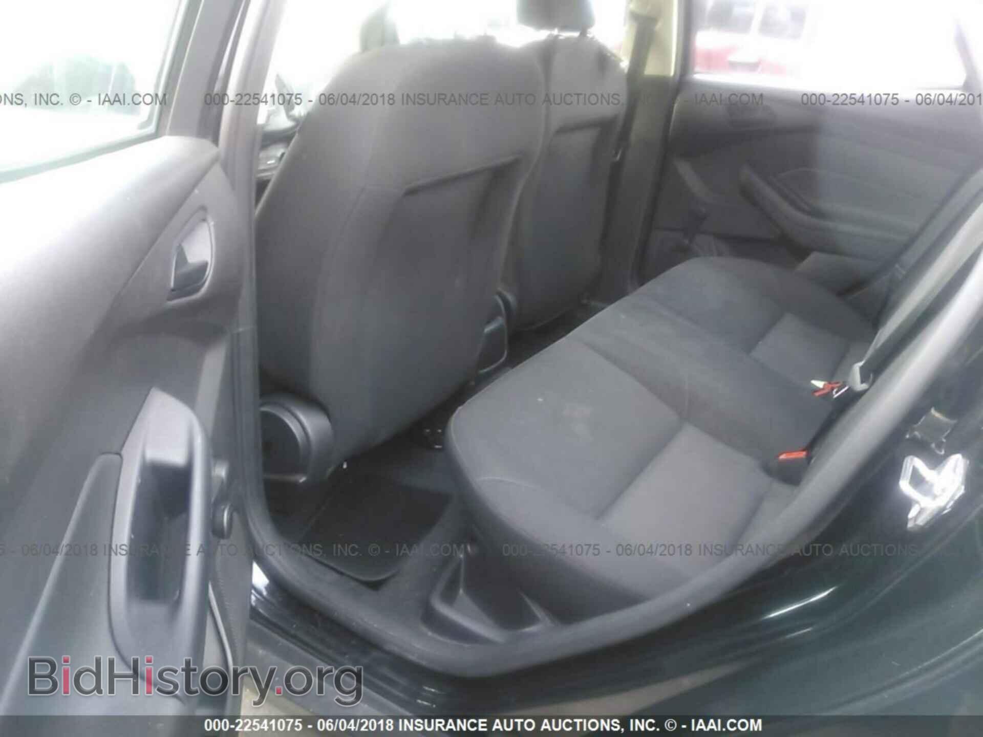 2015 Ford Focus - VIN: 1FADP3E22FL366015 - Photo 8