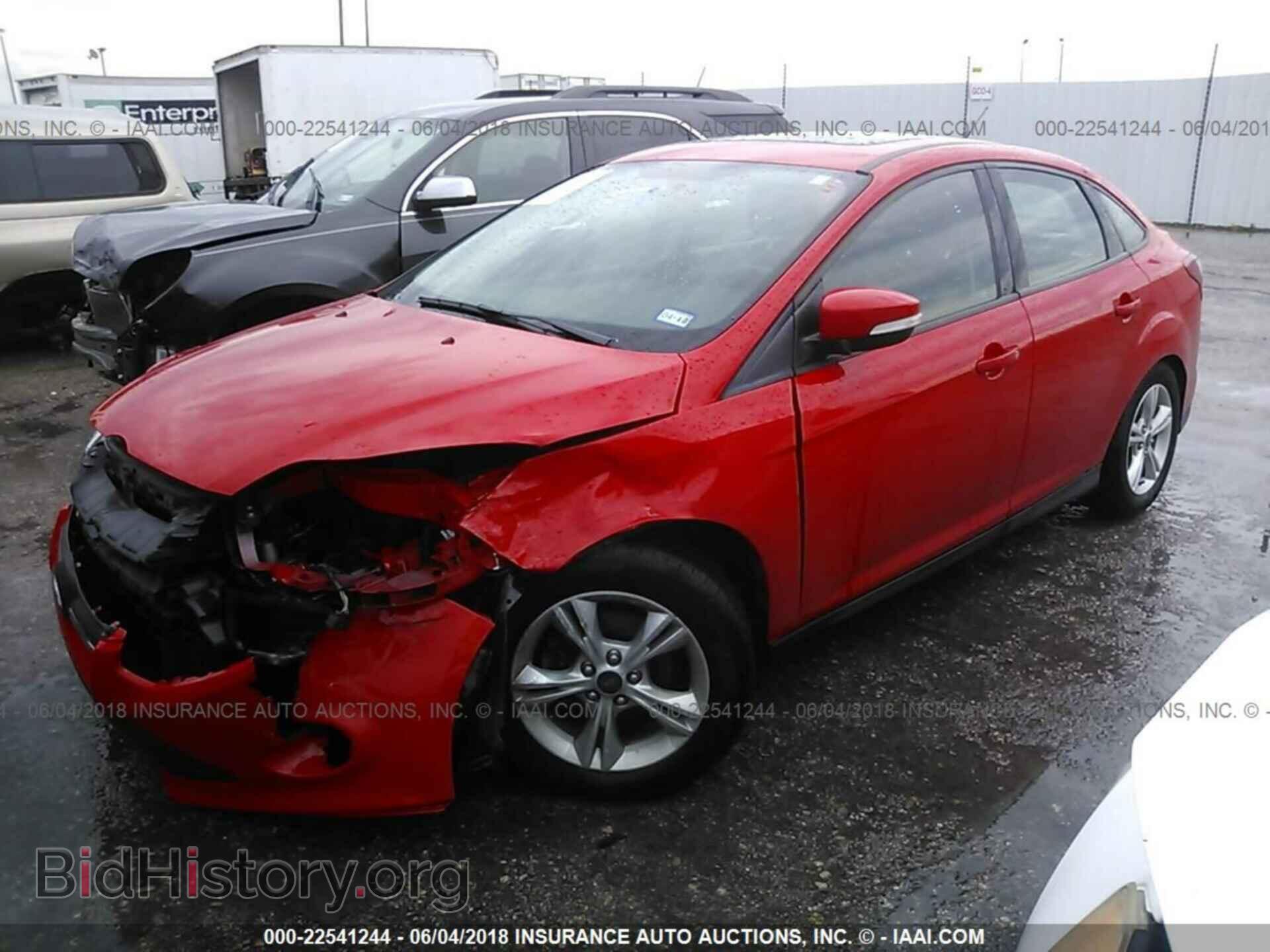 2013 Ford Focus - VIN: 1FADP3F24DL330144 - Photo 2
