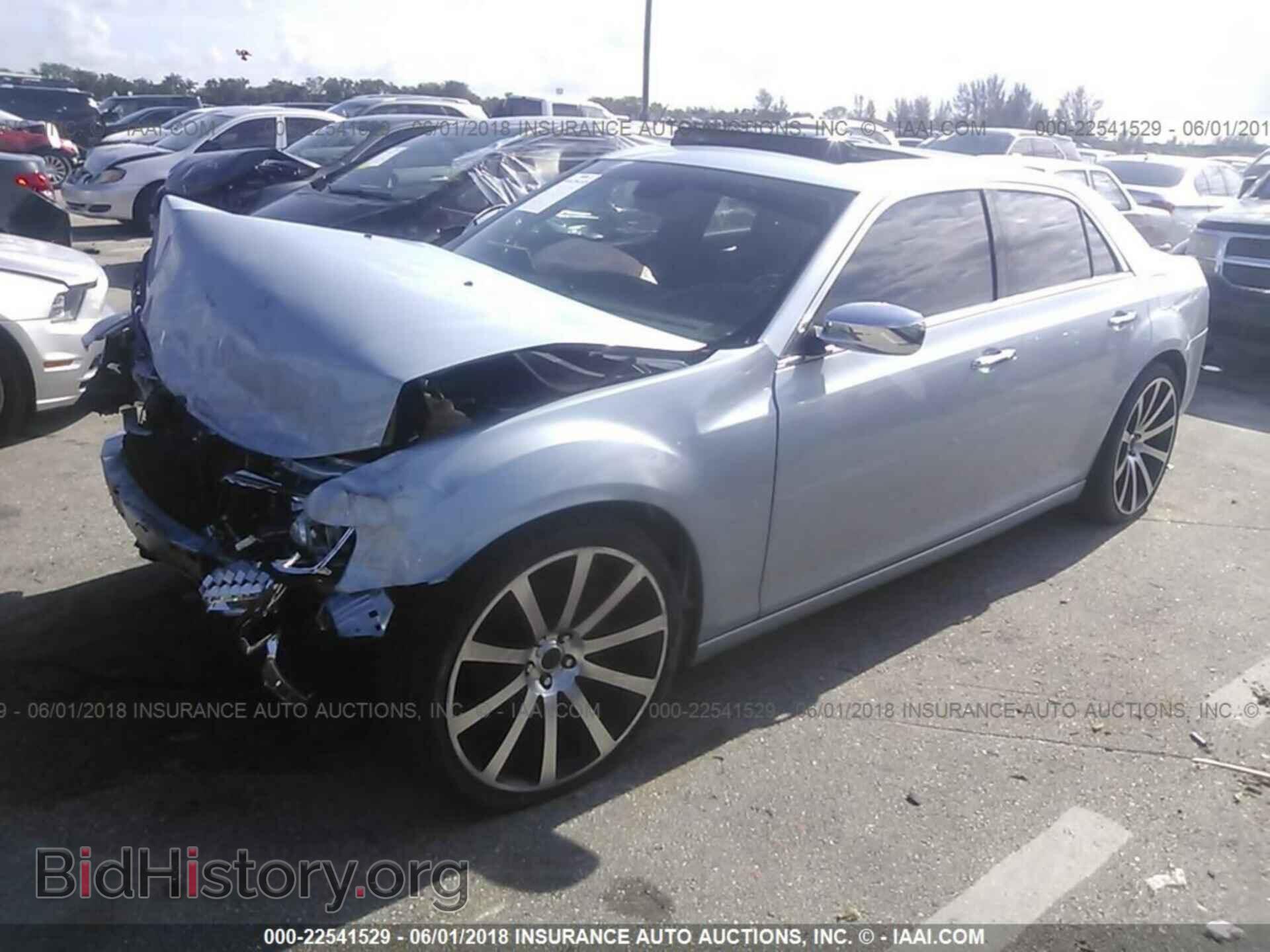 2013 CHRYSLER 300C - VIN: 2C3CCAET3DH660908 - Фото 2