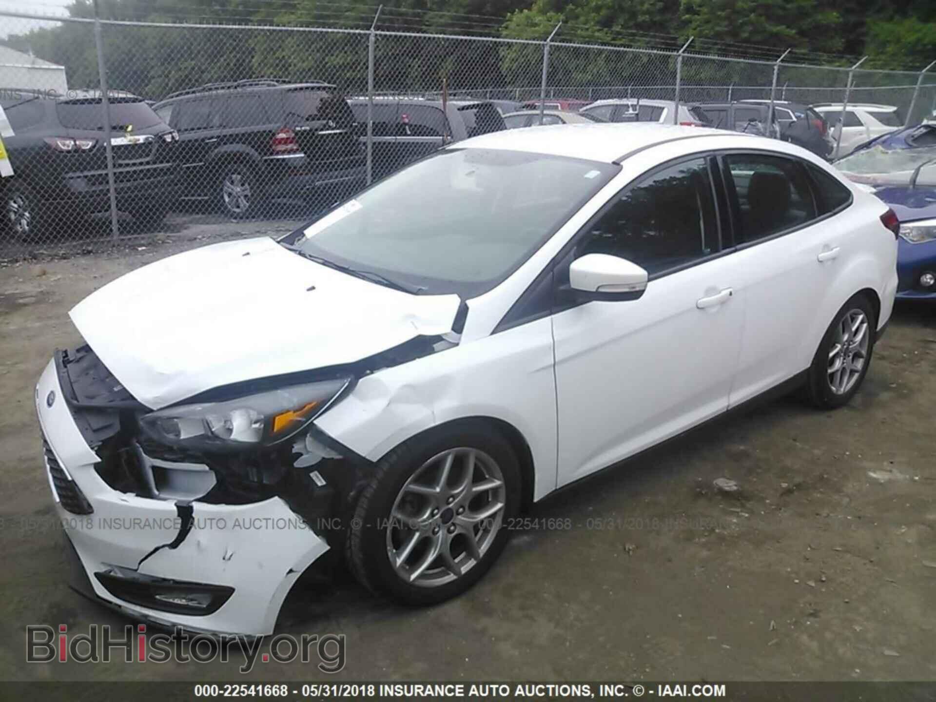 2015 Ford Focus - VIN: 1FADP3F29FL267948 - Фото 2