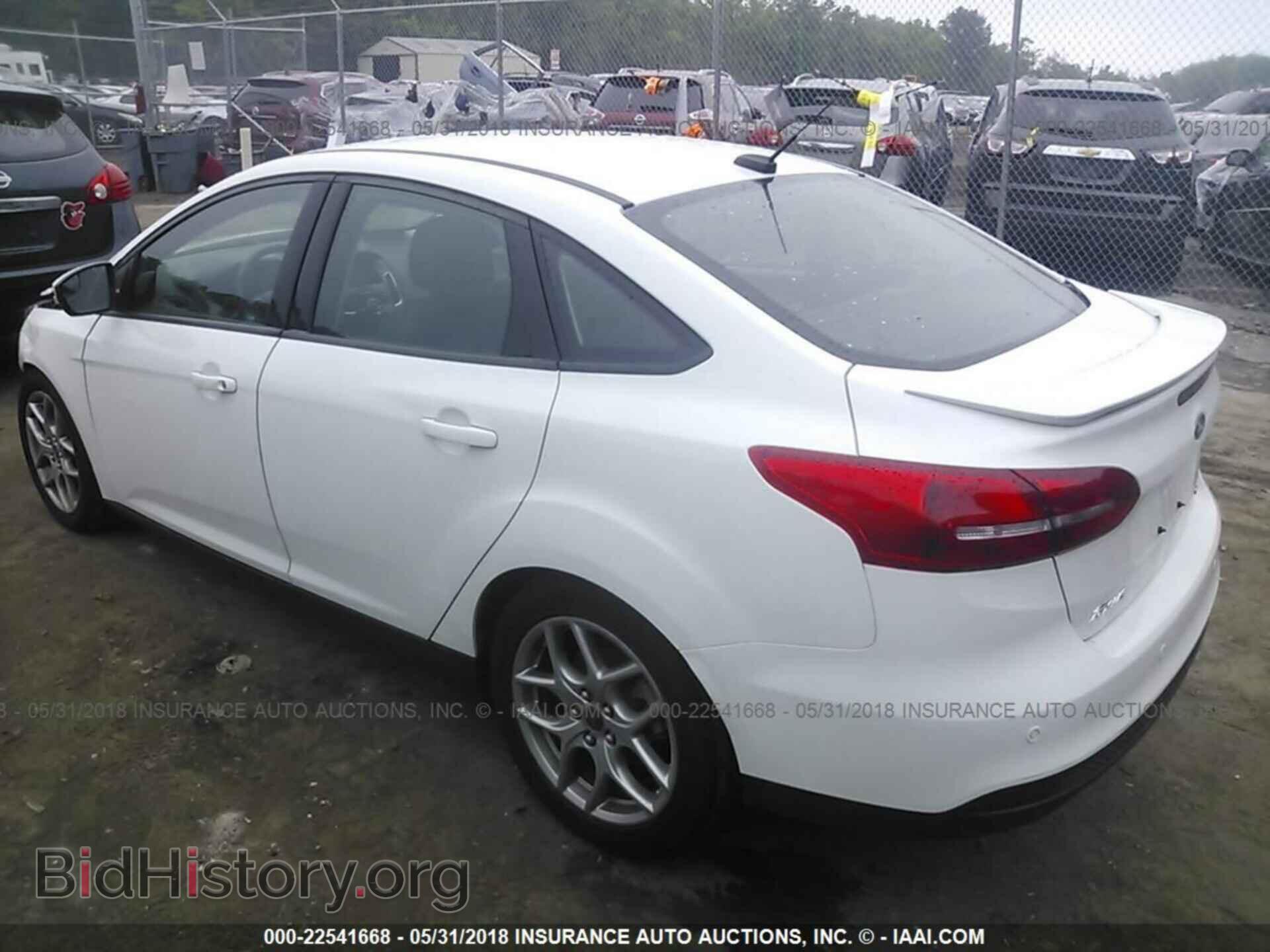 2015 Ford Focus - VIN: 1FADP3F29FL267948 - Фото 3