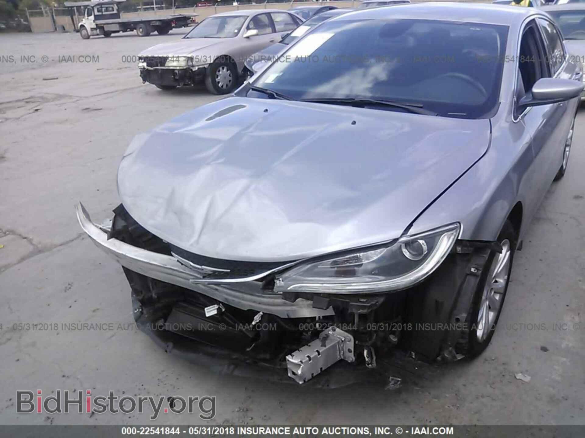 2015 Chrysler 200 - VIN: 1C3CCCAB6FN747026 - Фото 2