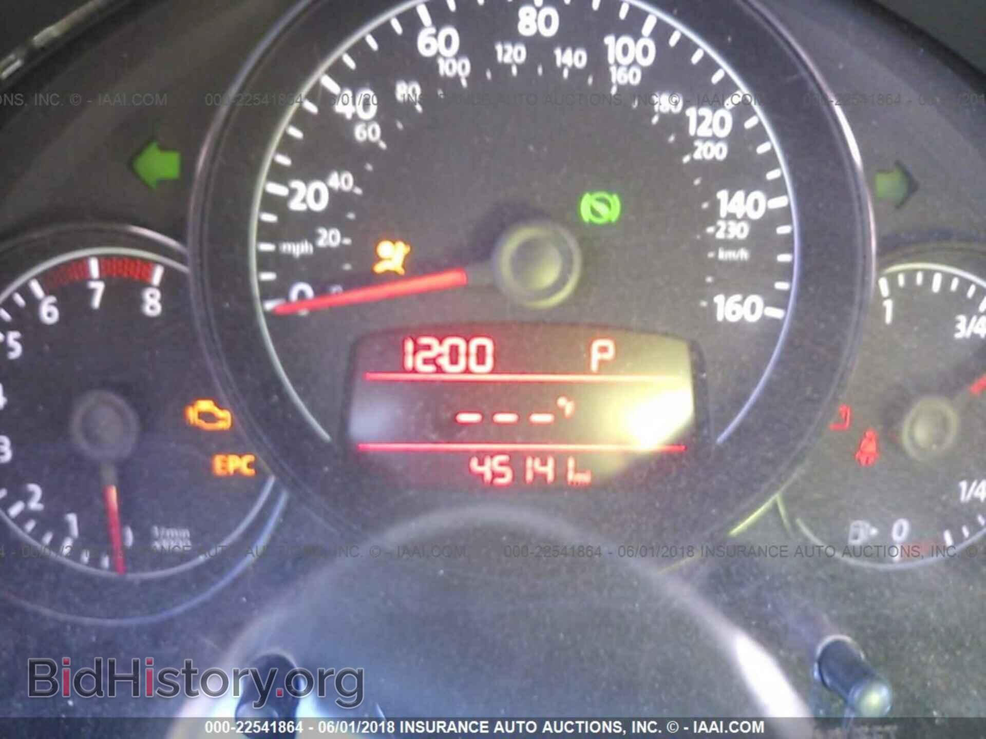 2012 Volkswagen Beetle - VIN: 3VWJP7AT6CM602739 - Фото 7