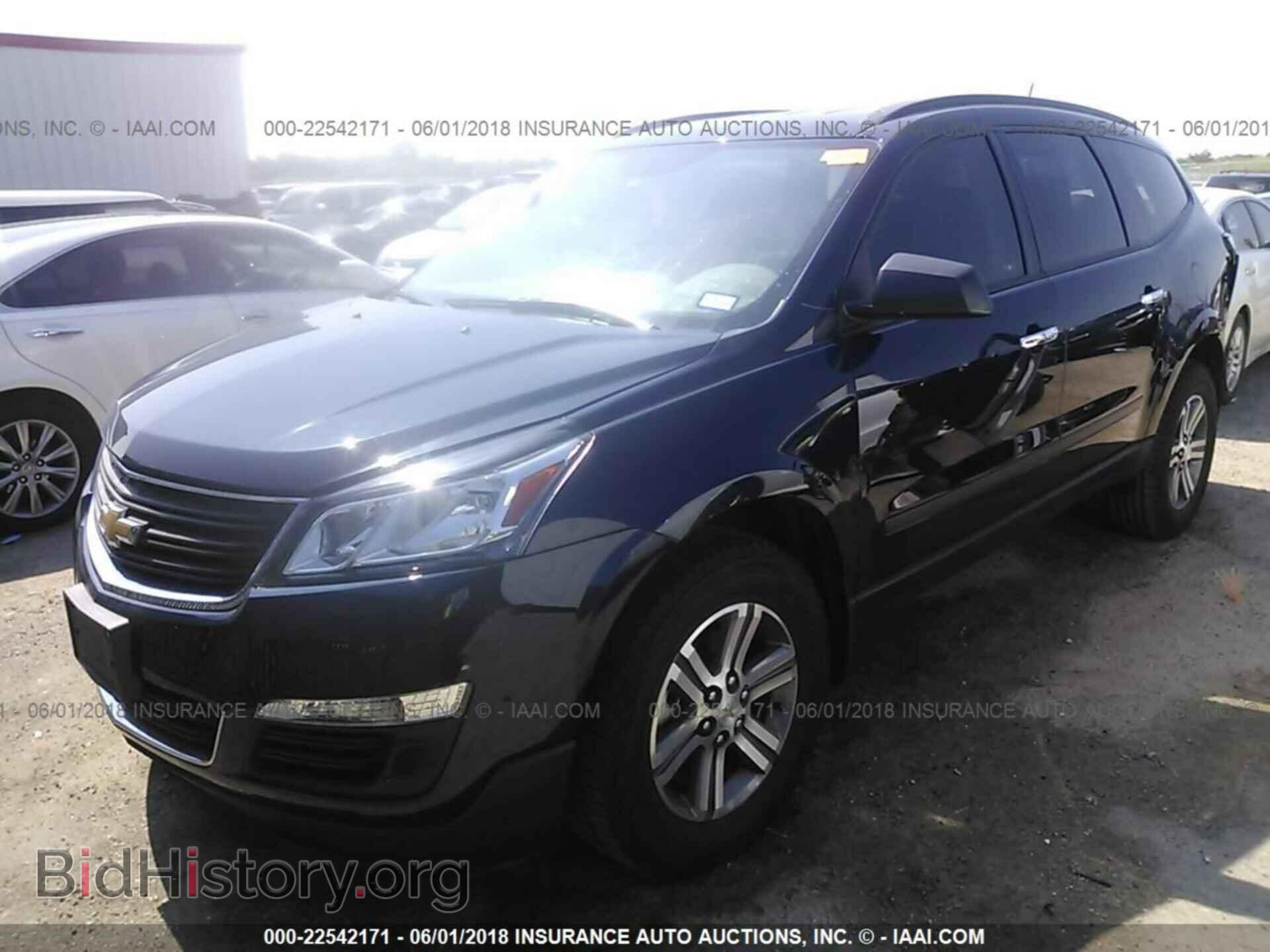 2017 Chevrolet Traverse - VIN: 1GNKRFED5HJ147960 - Фото 2