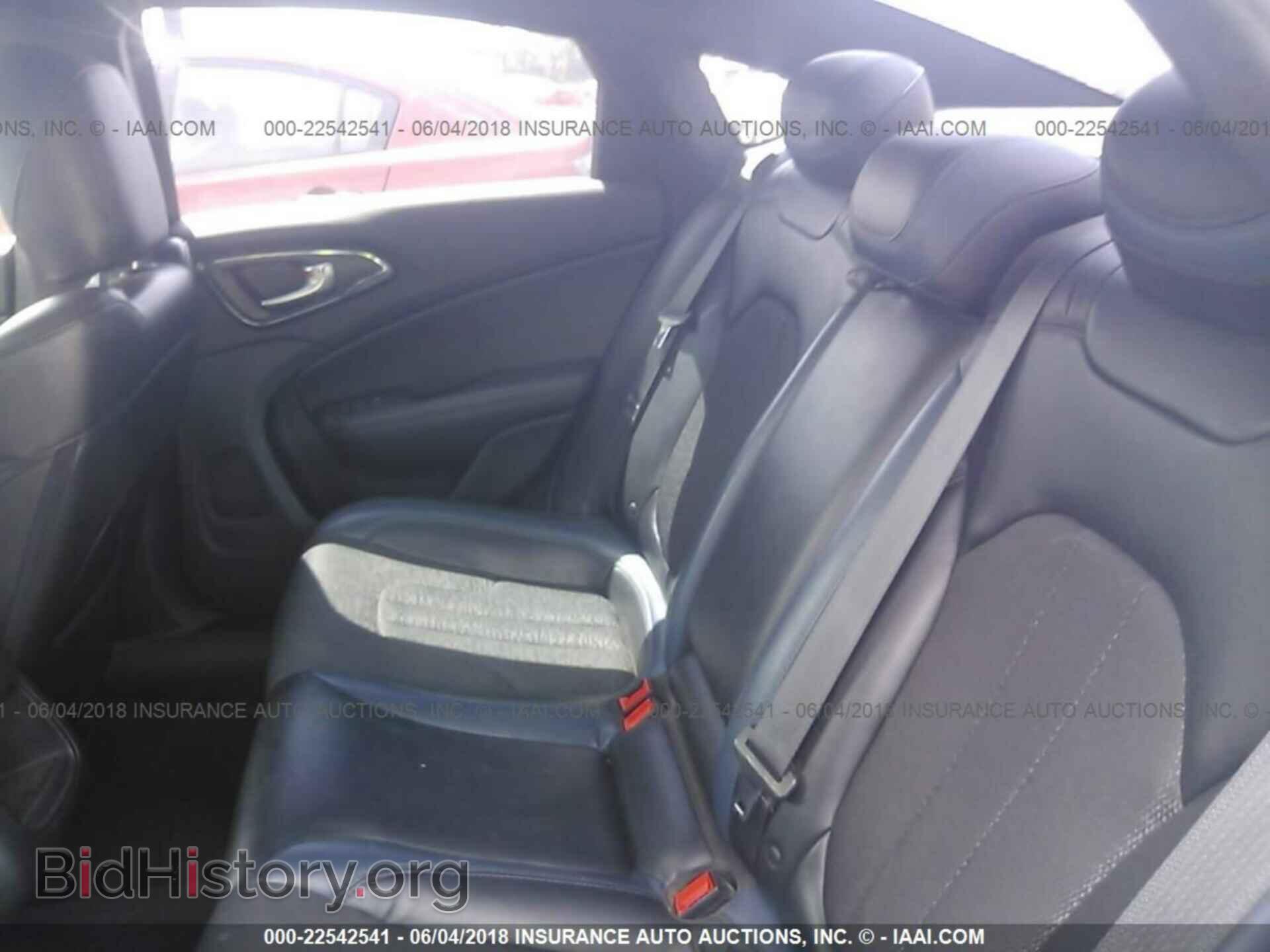 2015 Chrysler 200 - VIN: 1C3CCCBB9FN625324 - Photo 8