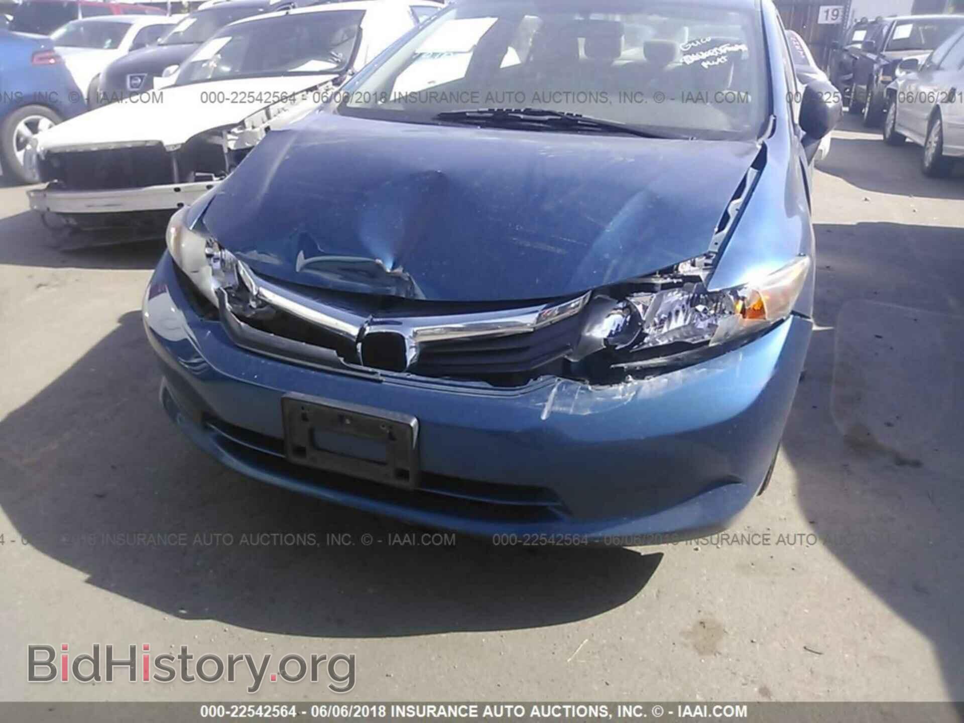 2012 Honda Civic - VIN: 2HGFB2F28CH502586 - Photo 6
