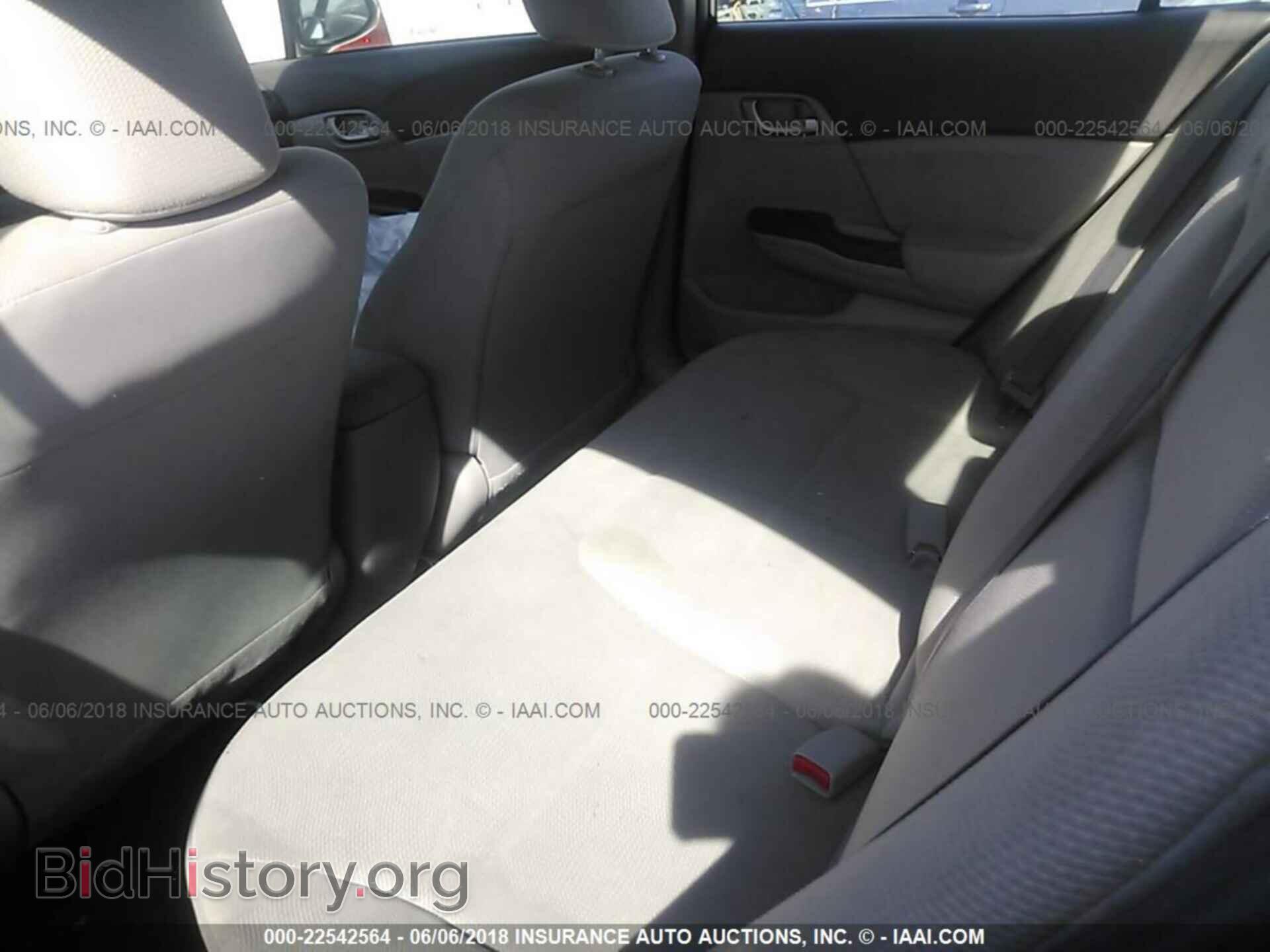 2012 Honda Civic - VIN: 2HGFB2F28CH502586 - Photo 8