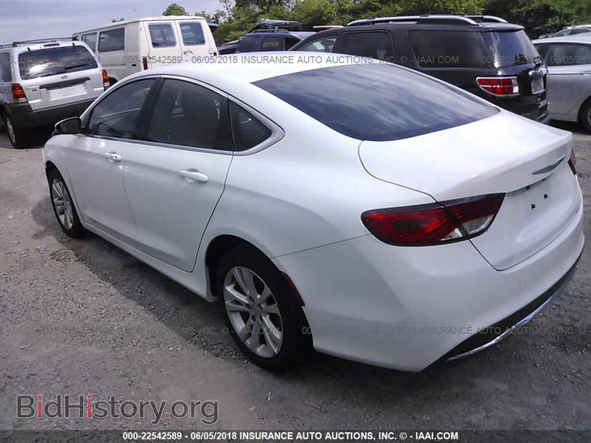 2015 Chrysler 200 - VIN: 1C3CCCAB8FN579275 - Photo 3