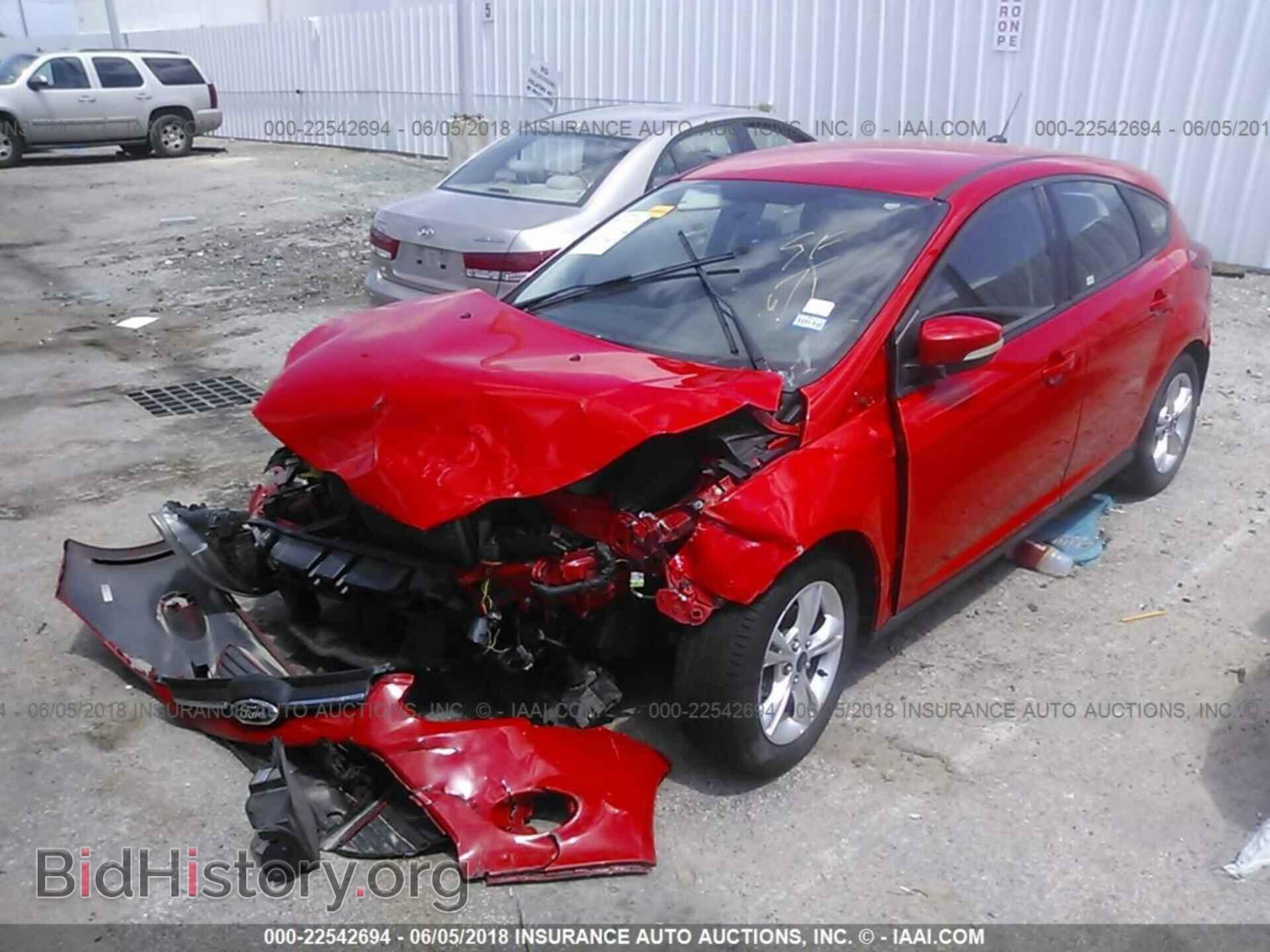2014 Ford Focus - VIN: 1FADP3K29EL260700 - Фото 2