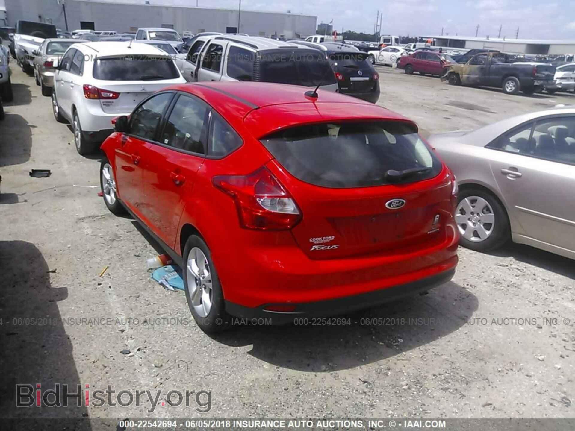 2014 Ford Focus - VIN: 1FADP3K29EL260700 - Фото 3