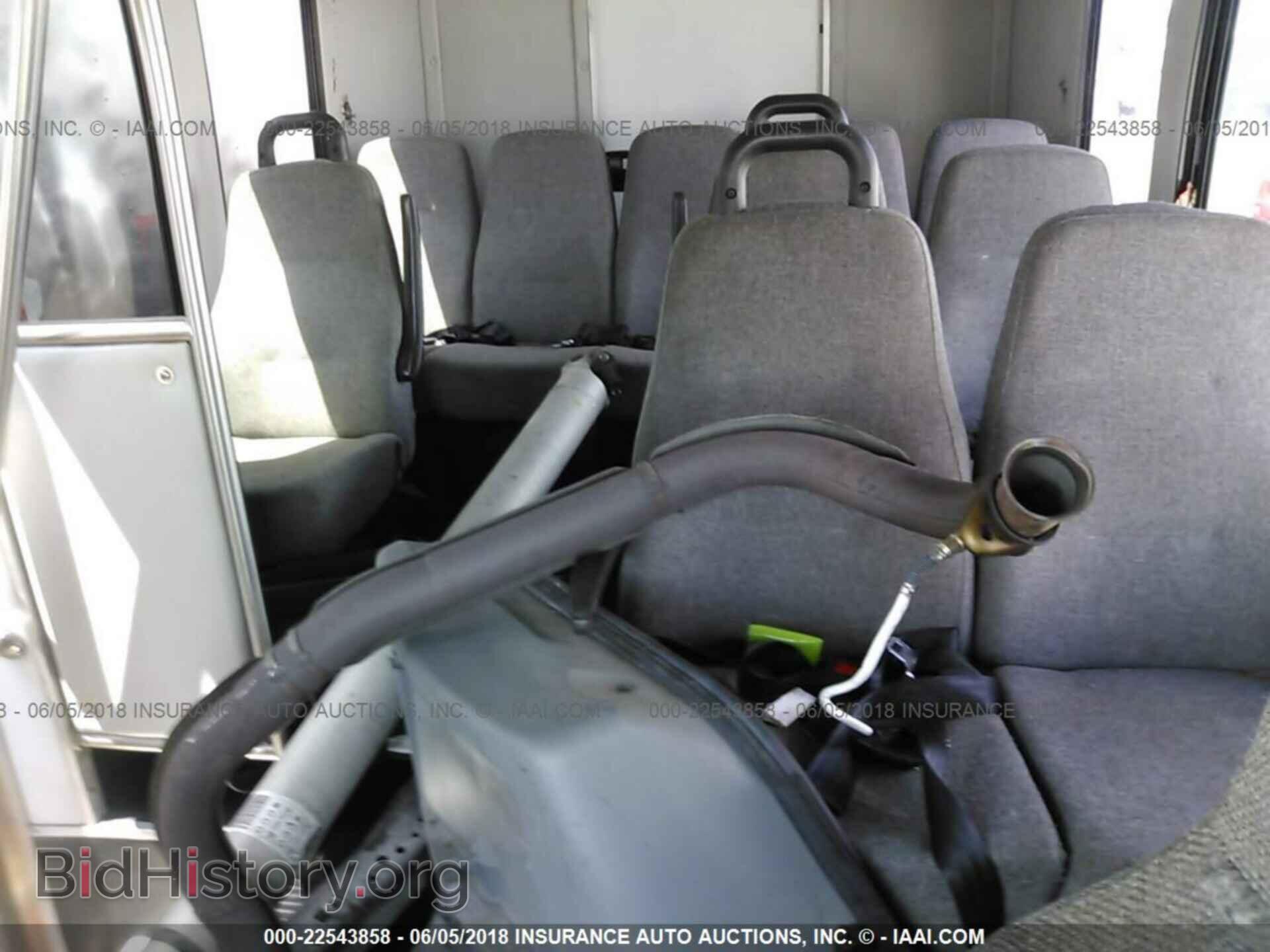 2011 Ford Econoline - VIN: 1FDWE3FL1BDA27178 - Photo 7