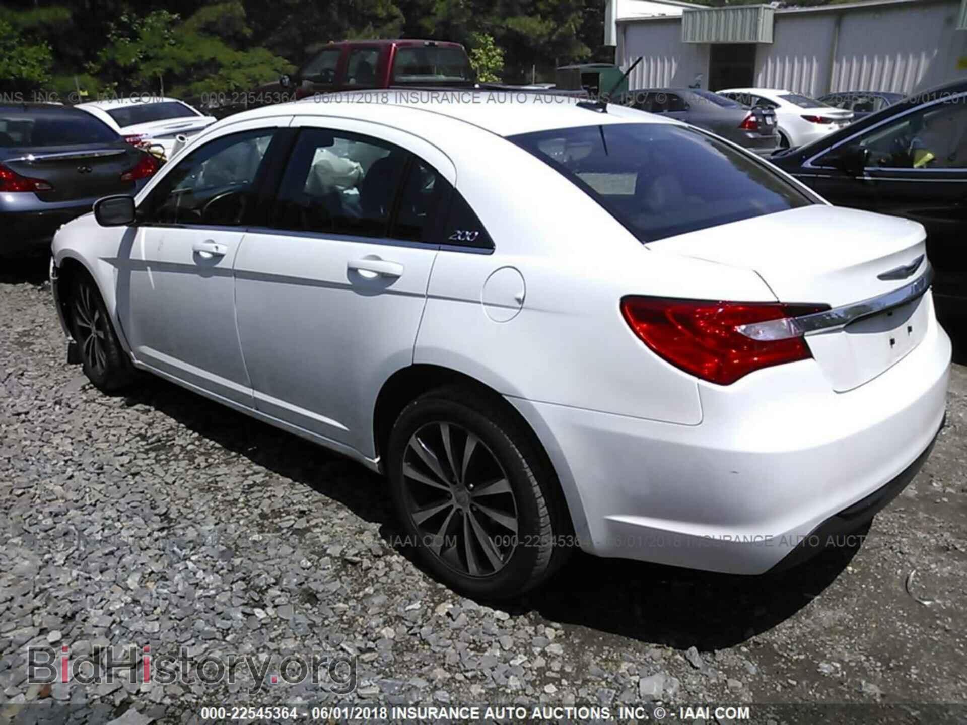 2013 Chrysler 200 - VIN: 1C3CCBBB6DN598056 - Photo 3