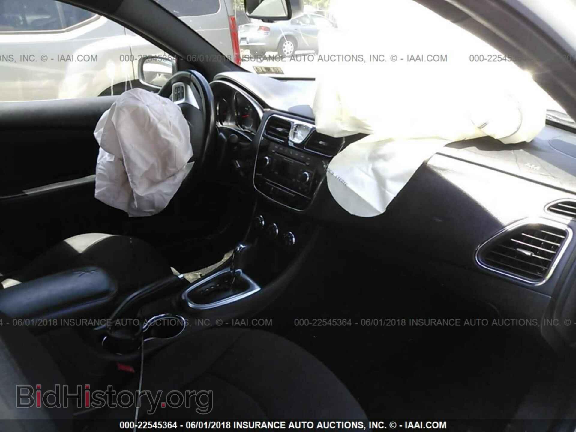 2013 Chrysler 200 - VIN: 1C3CCBBB6DN598056 - Photo 5