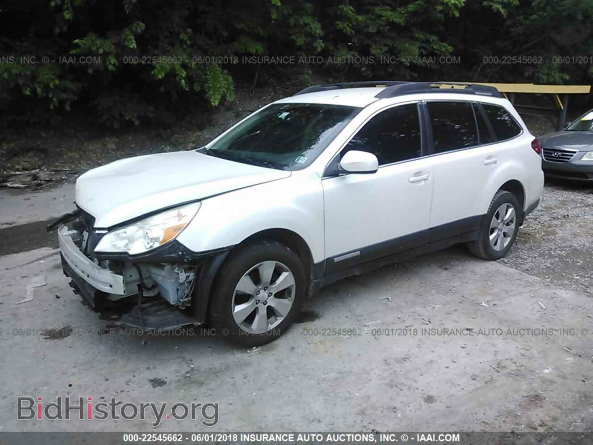 2011 Subaru Outback - VIN: 4S4BRBJC0B3415576 - Фото 2