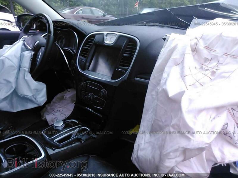 2016 Chrysler 300C (VIN 2C3CCAEG6GH320241) — фото 5 из 10