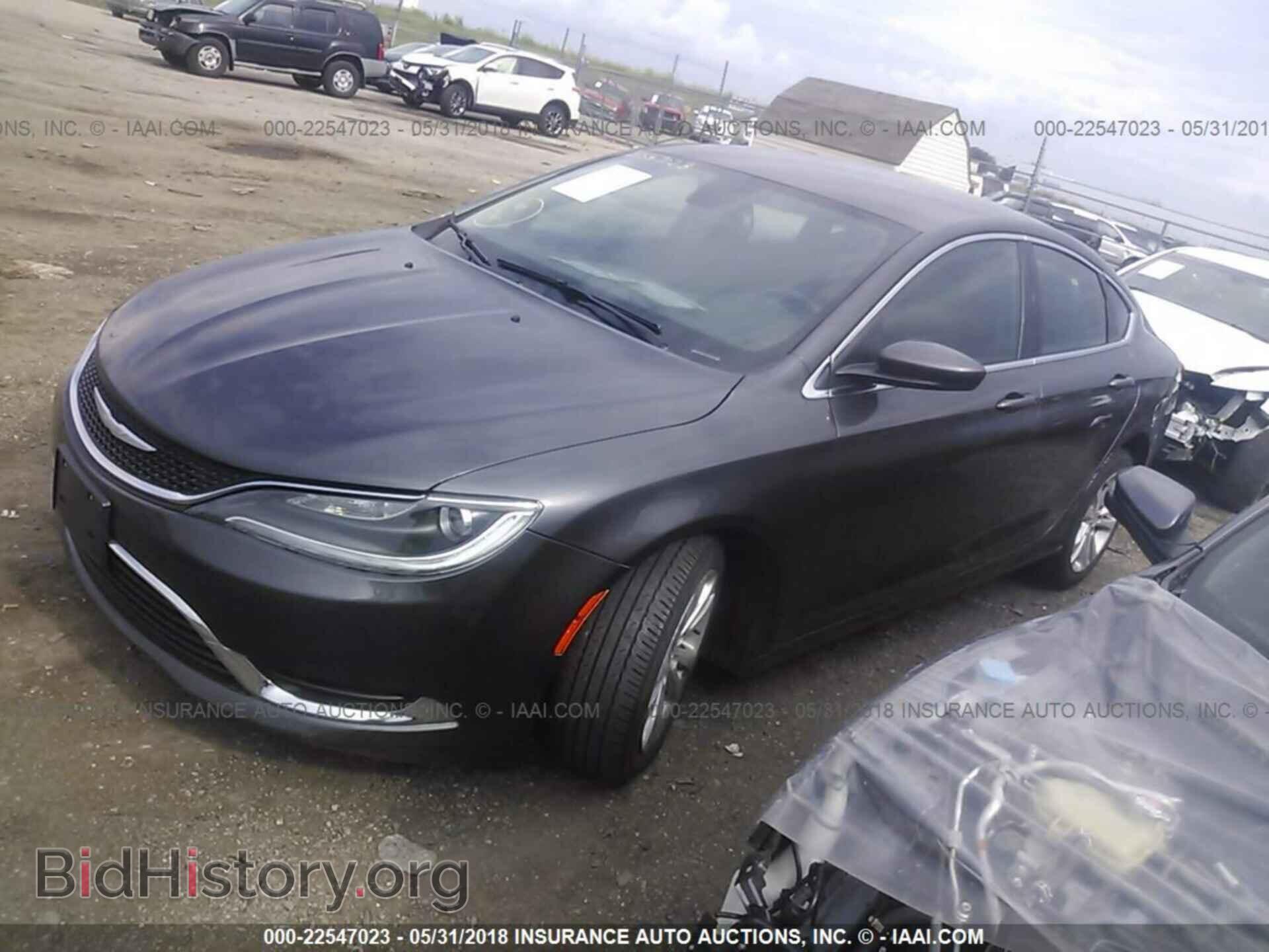 2015 Chrysler 200 - VIN: 1C3CCCAB5FN688082 - Photo 2