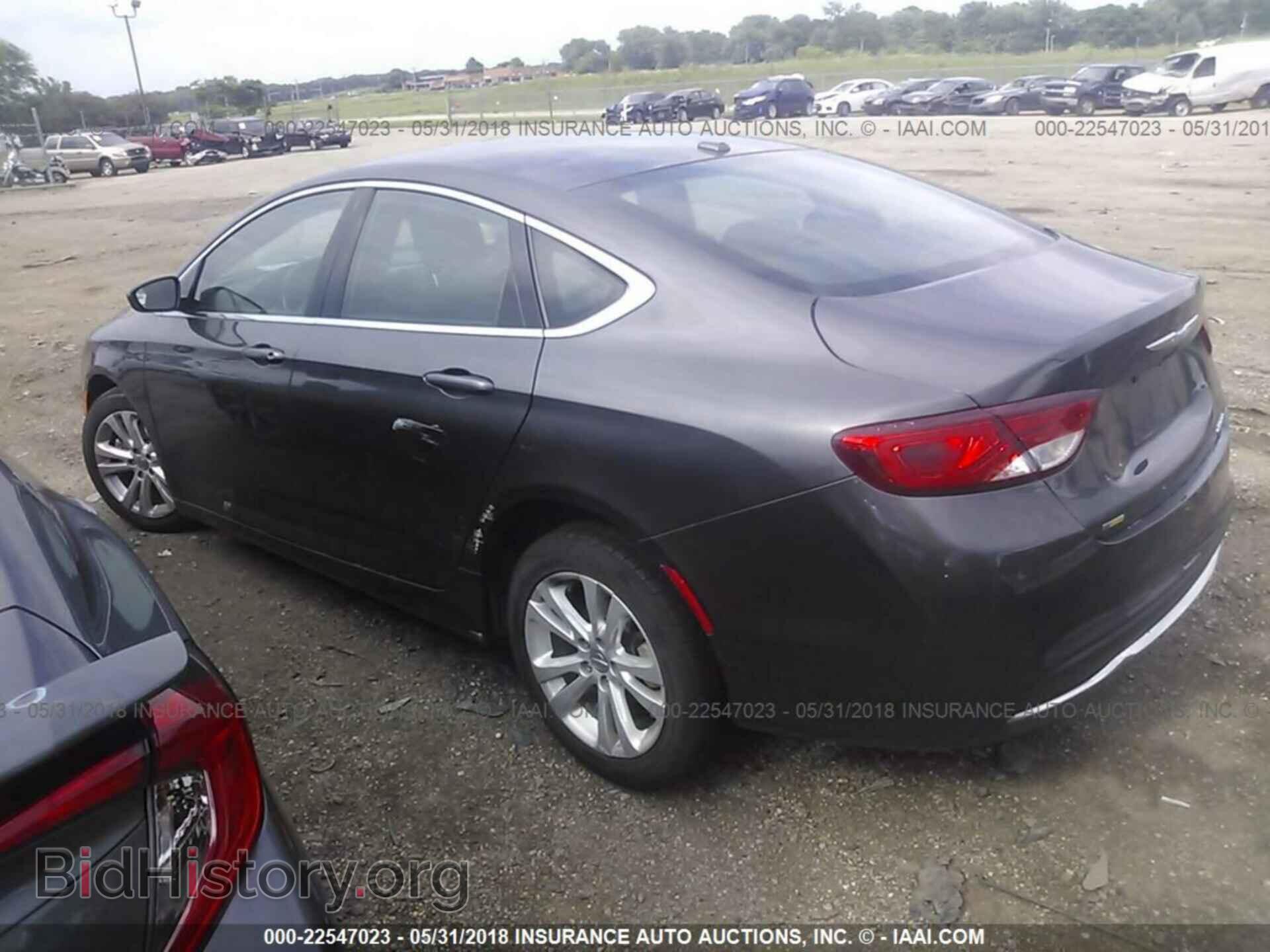 2015 Chrysler 200 - VIN: 1C3CCCAB5FN688082 - Photo 3