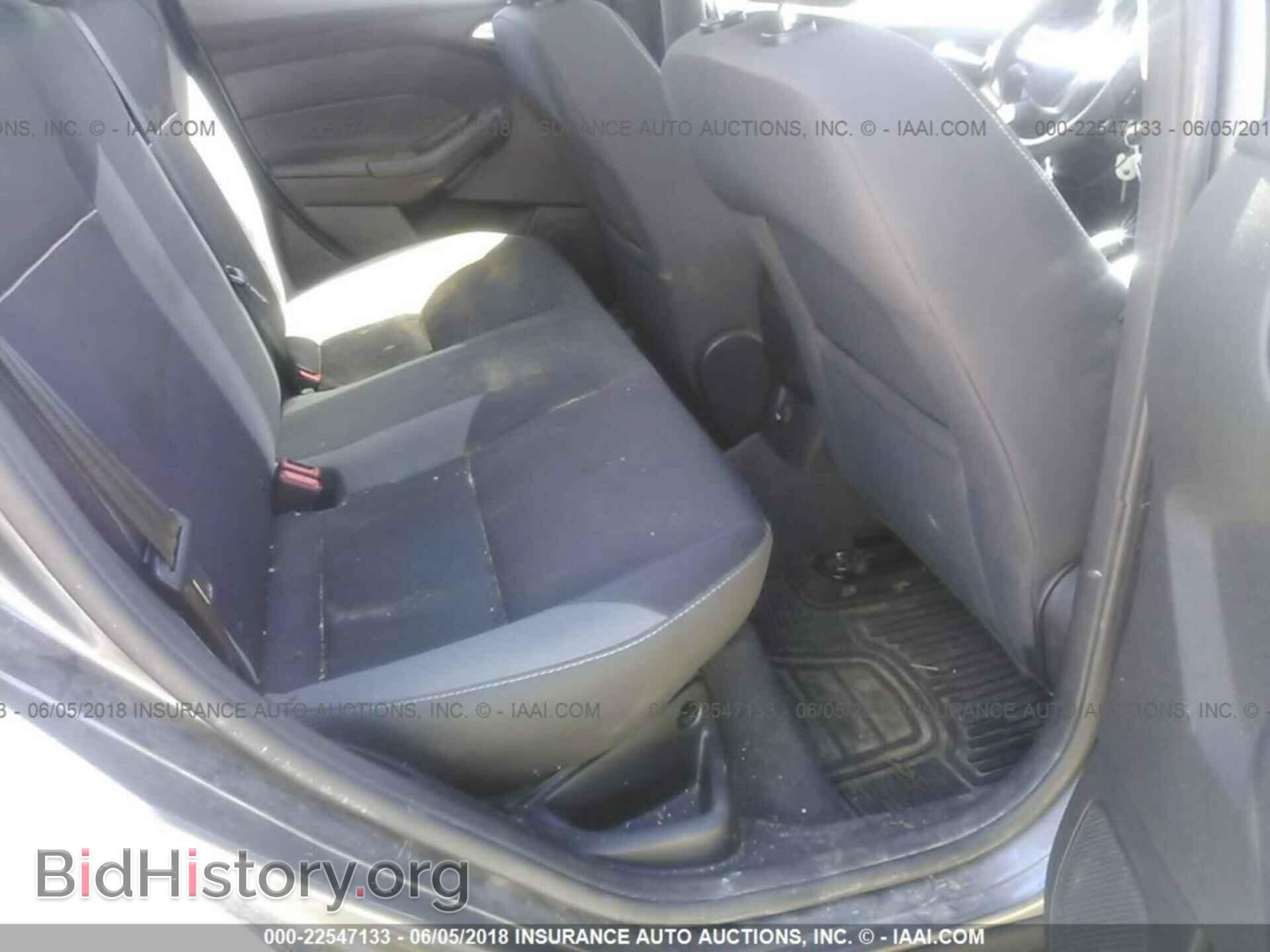 2014 Ford Focus - VIN: 1FADP3F25EL397238 - Photo 8