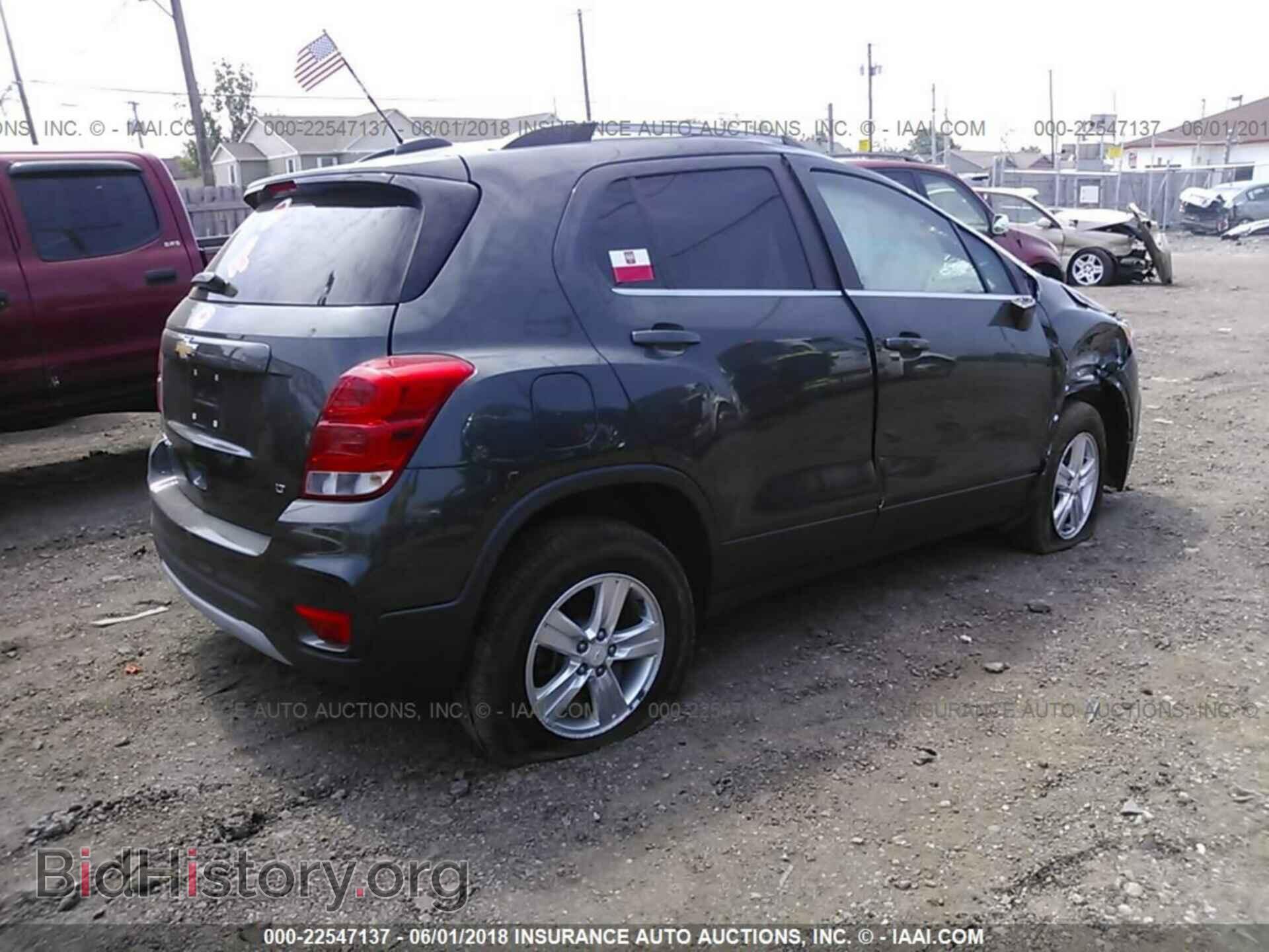 2017 Chevrolet Trax - VIN: 3GNCJPSB4HL214884 - Фото 4
