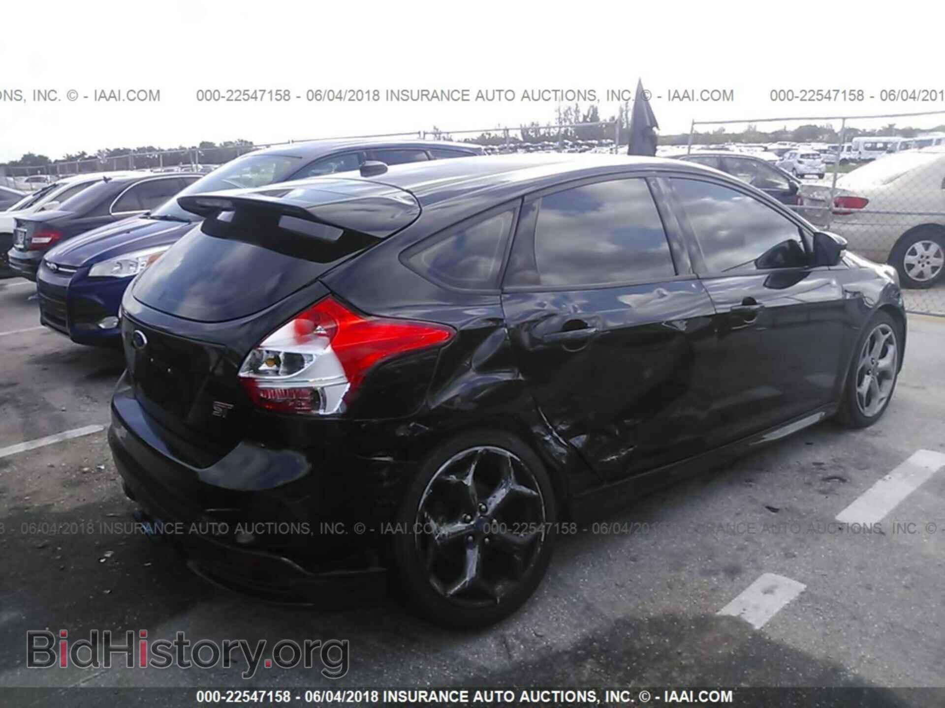 2013 Ford Focus - VIN: 1FADP3L95DL317677 - Photo 4