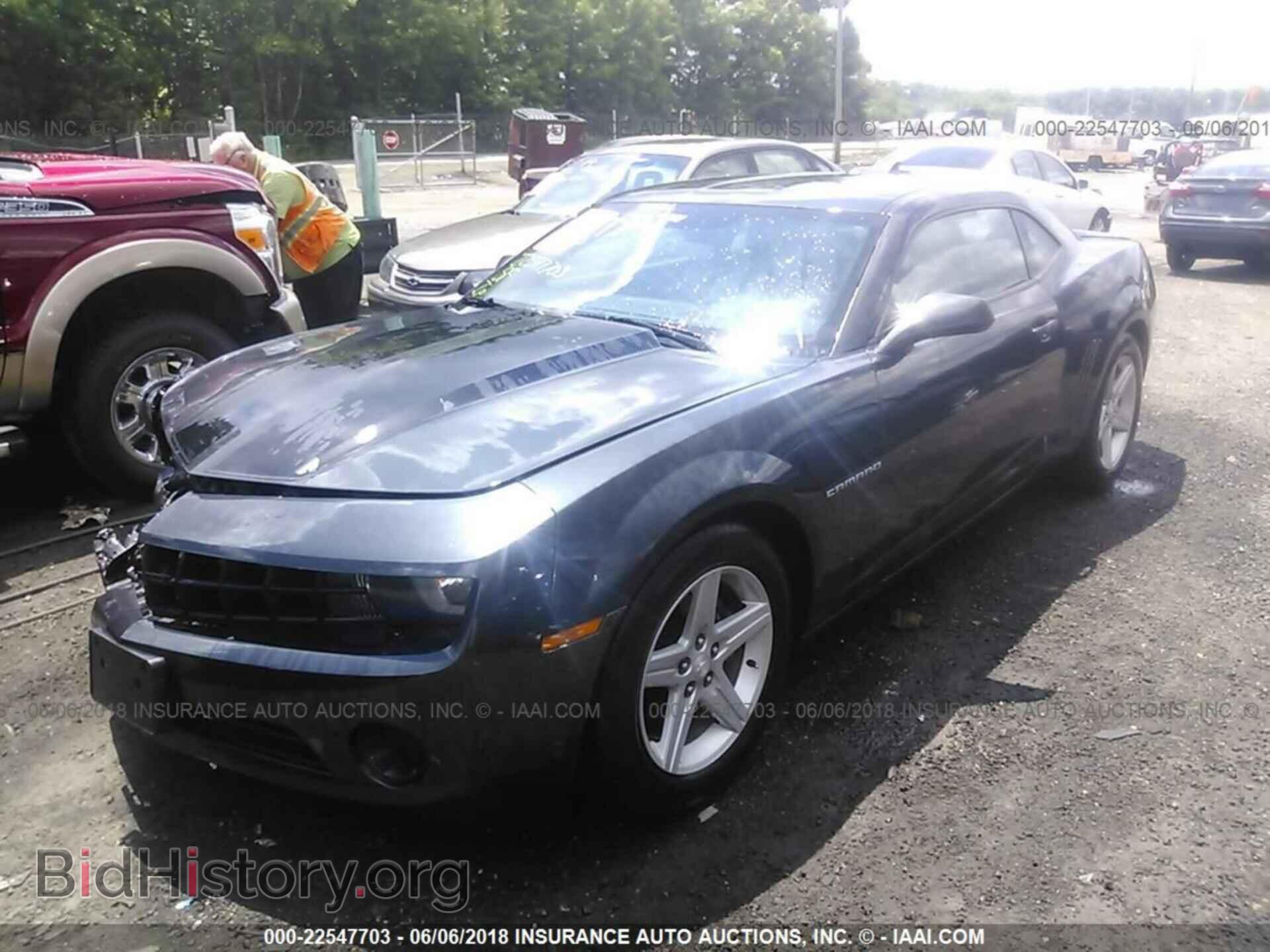2013 Chevrolet Camaro - VIN: 2G1FA1E30D9189852 - Фото 2