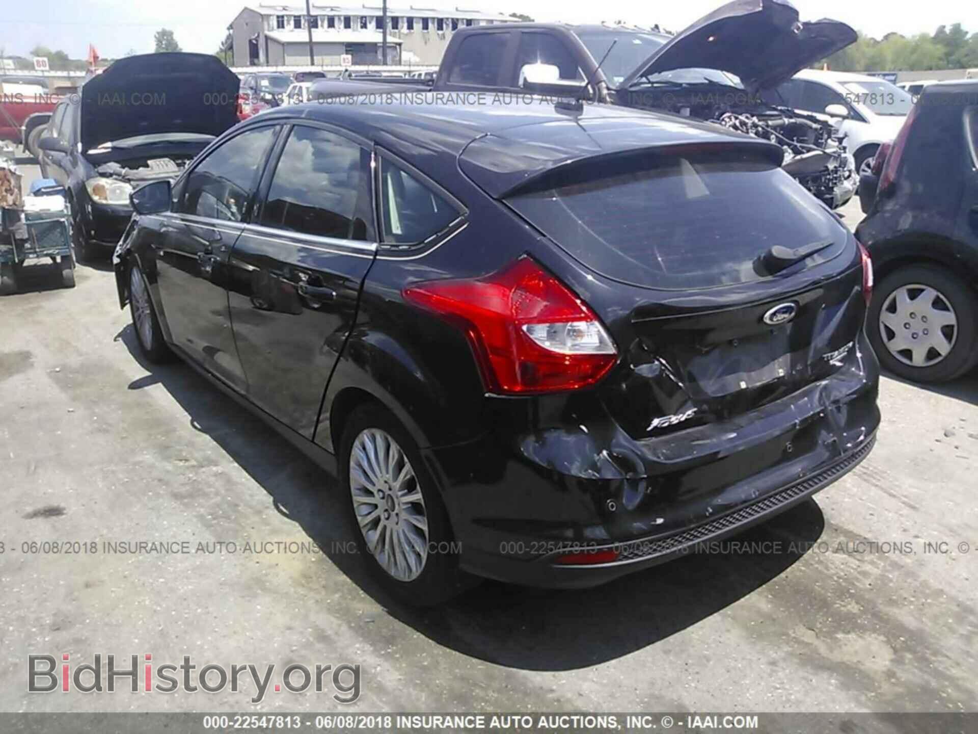 2012 Ford Focus - VIN: 1FAHP3N23CL377361 - Photo 3