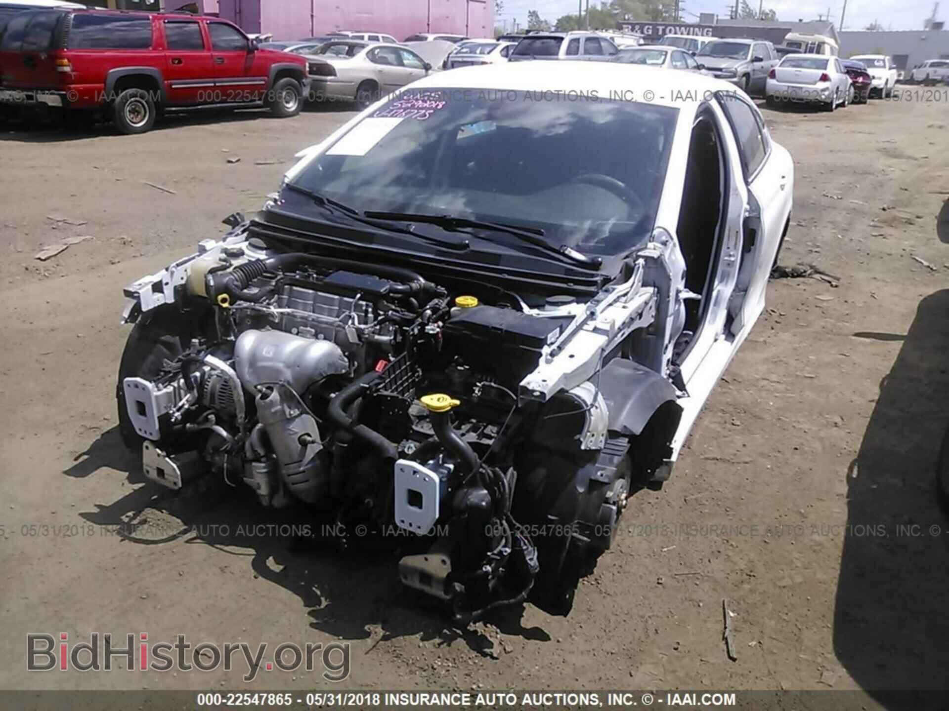 2016 Chrysler 200 - VIN: 1C3CCCAB1GN176773 - Фото 2