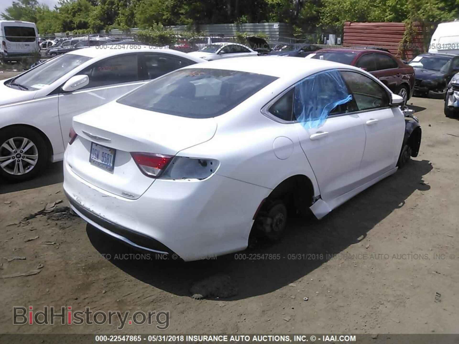 2016 Chrysler 200 - VIN: 1C3CCCAB1GN176773 - Фото 4