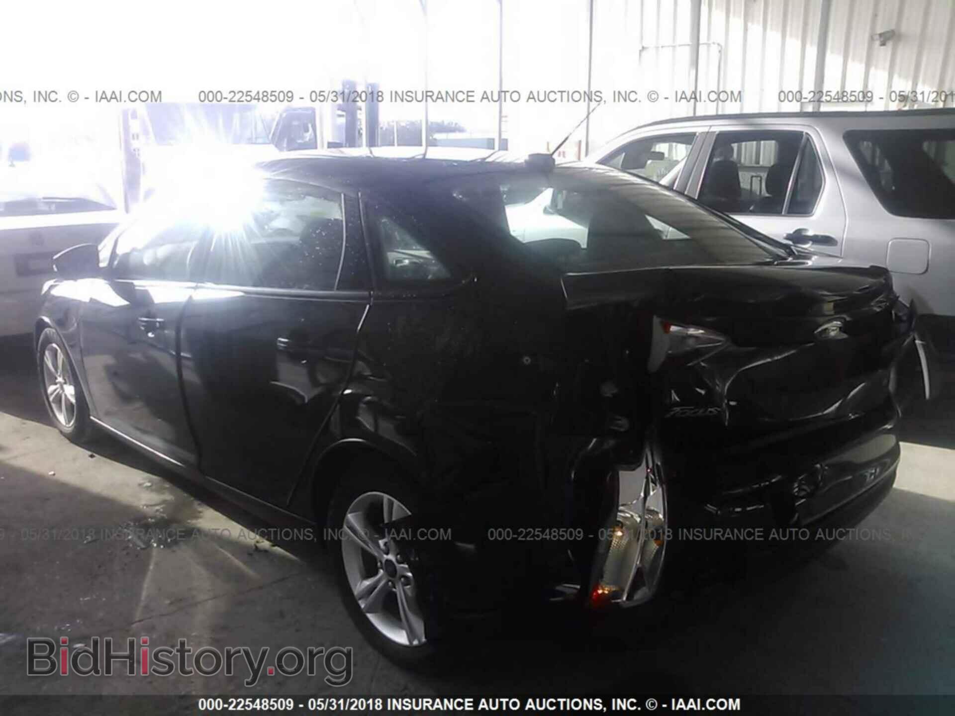2014 Ford Focus - VIN: 1FADP3F20EL338520 - Photo 3