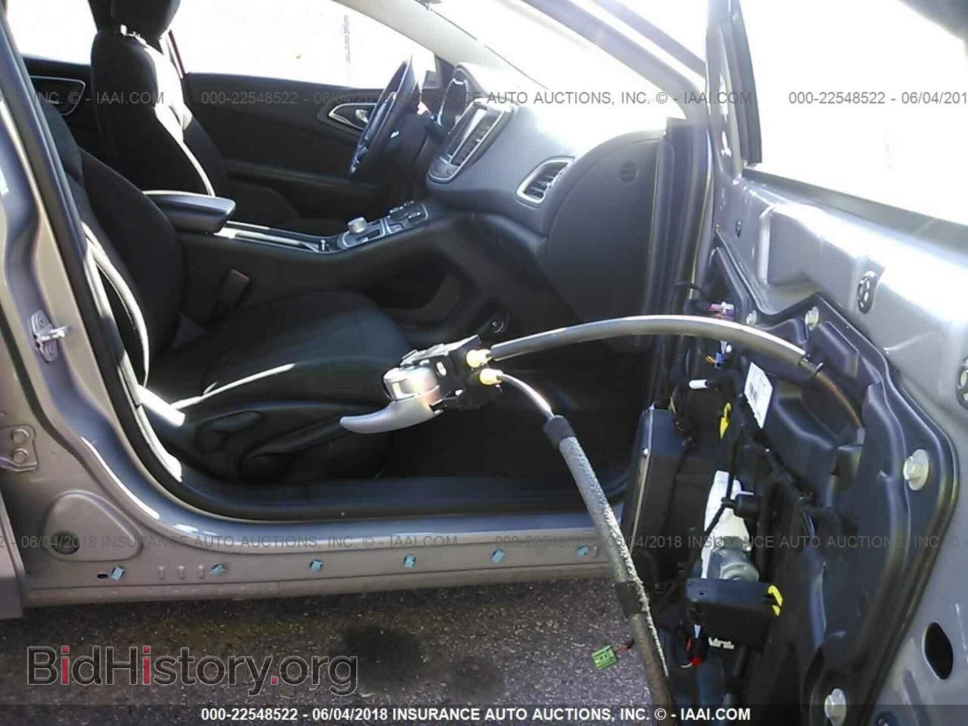 2015 Chrysler 200 - VIN: 1C3CCCAB7FN642138 - Photo 5