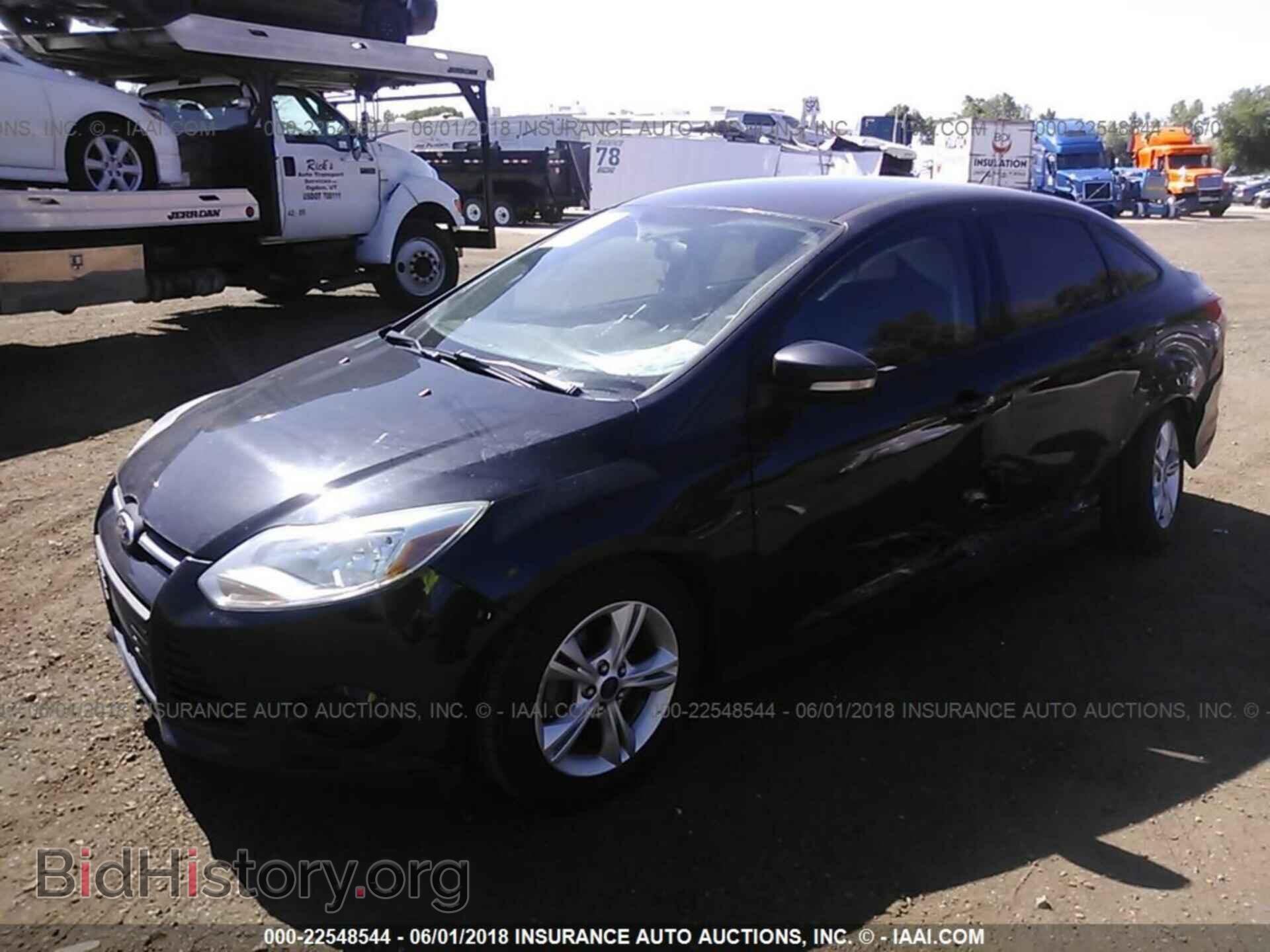 2013 Ford Focus - VIN: 1FADP3F25DL212927 - Photo 2
