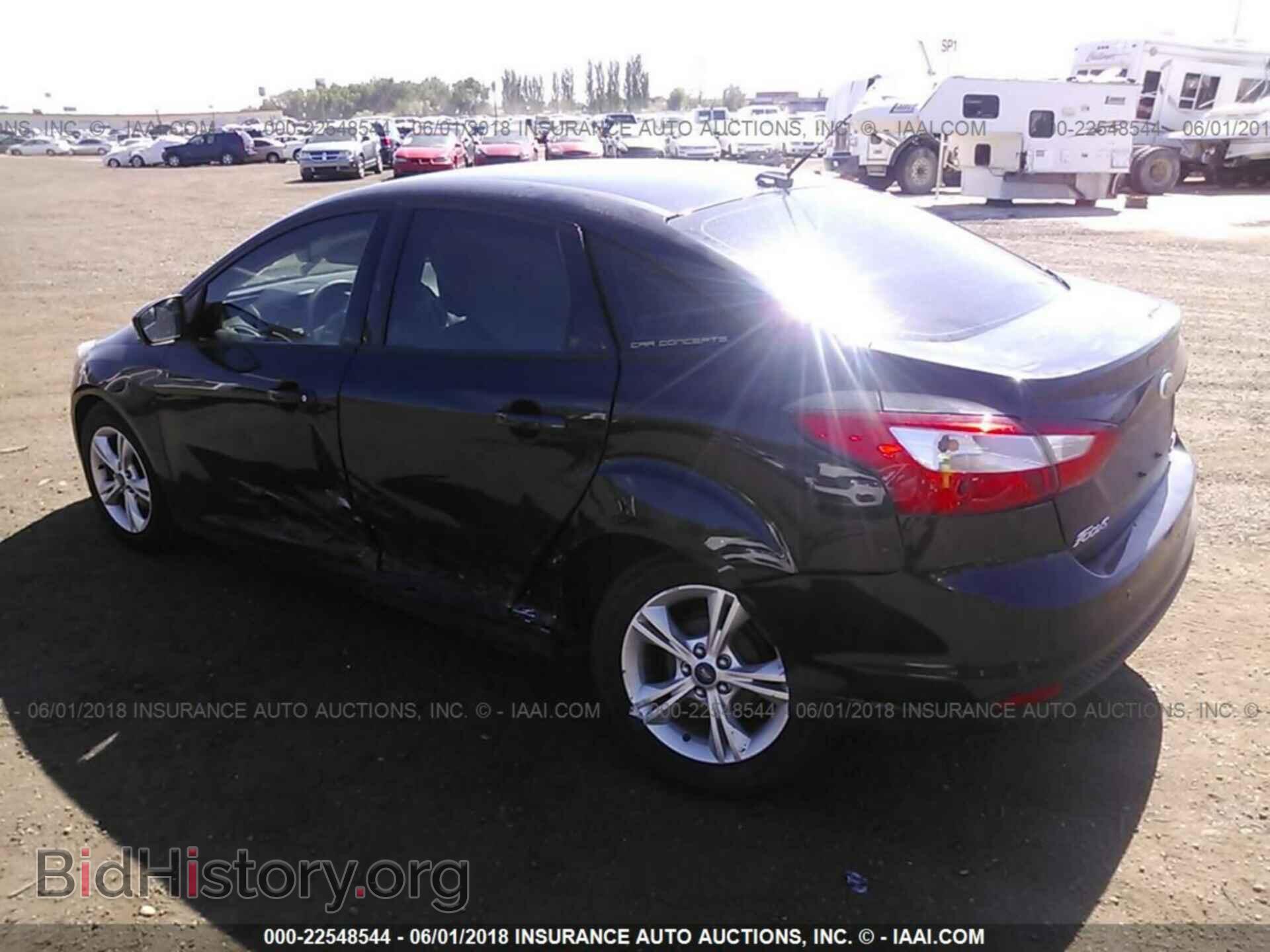 2013 Ford Focus - VIN: 1FADP3F25DL212927 - Photo 3