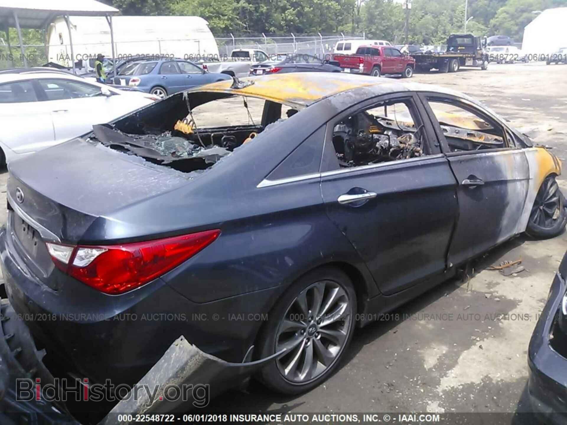 2012 Hyundai Sonata - VIN: 5NPEC4AC7CH453875 - Photo 4