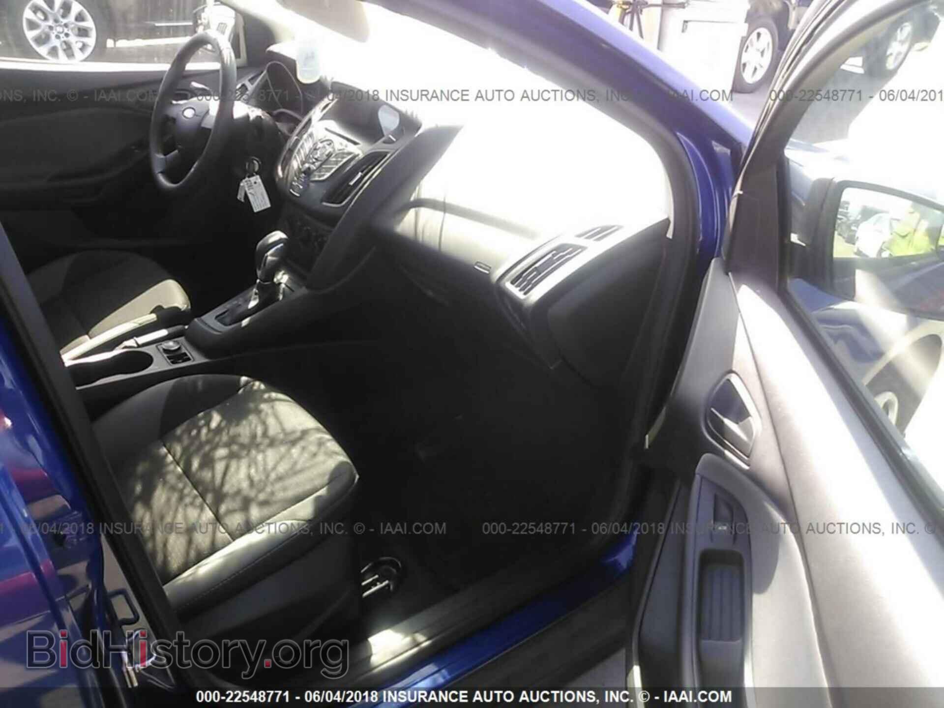 2012 Ford Focus - VIN: 1FAHP3E24CL429189 - Photo 5