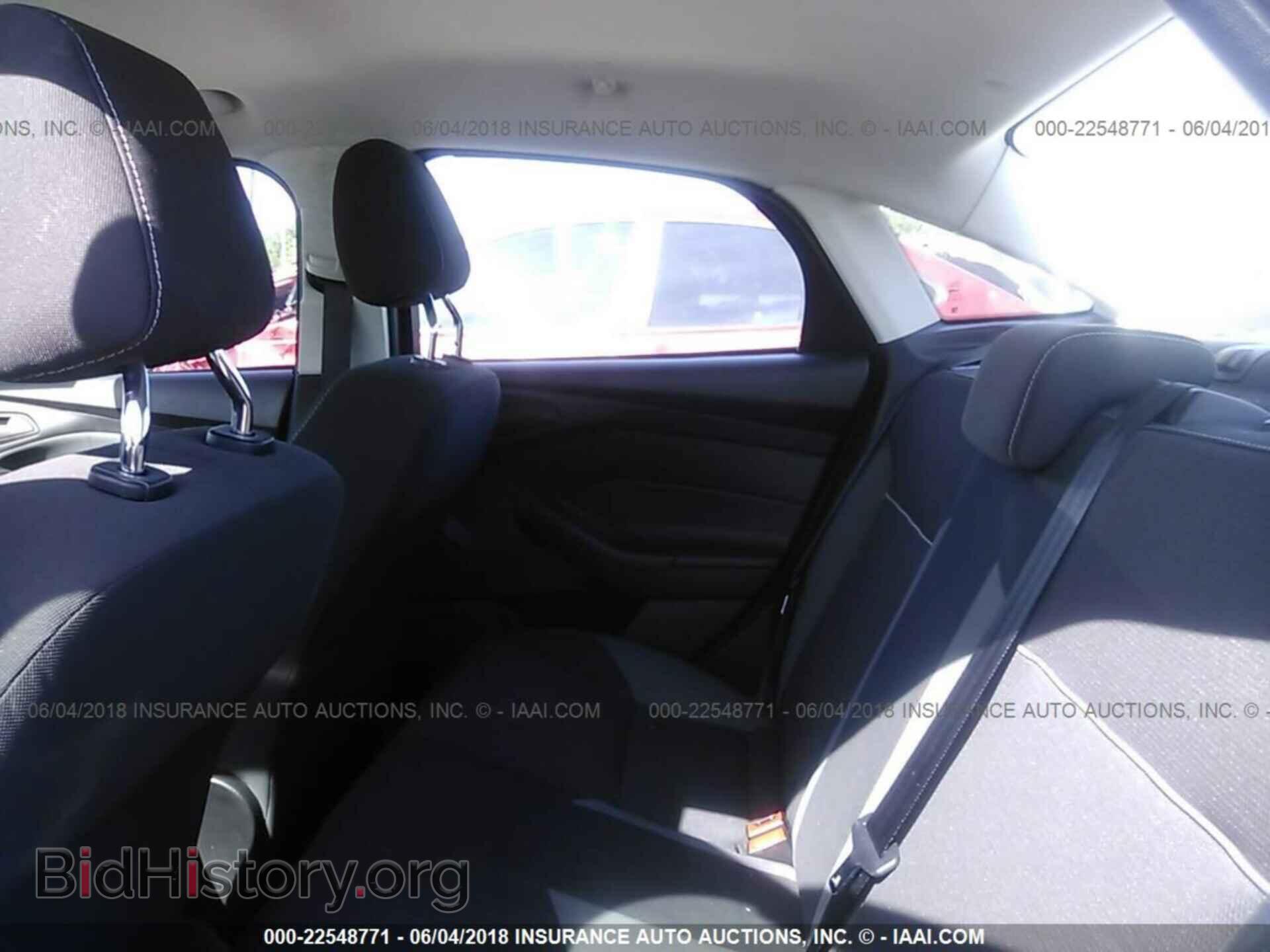 2012 Ford Focus - VIN: 1FAHP3E24CL429189 - Photo 8