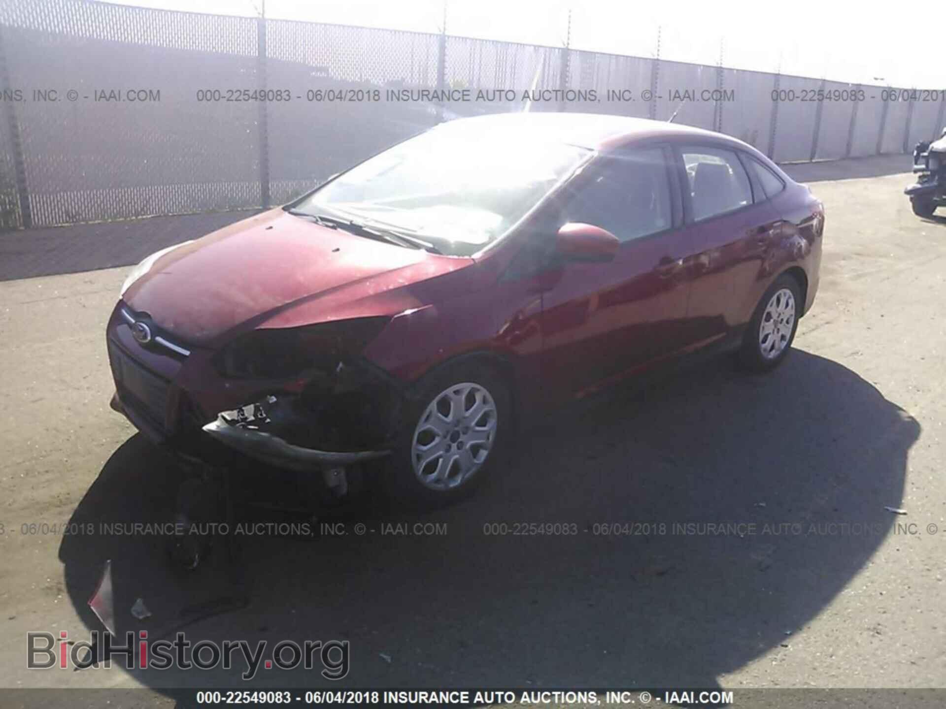 2012 Ford Focus - VIN: 1FAHP3F29CL355735 - Фото 2
