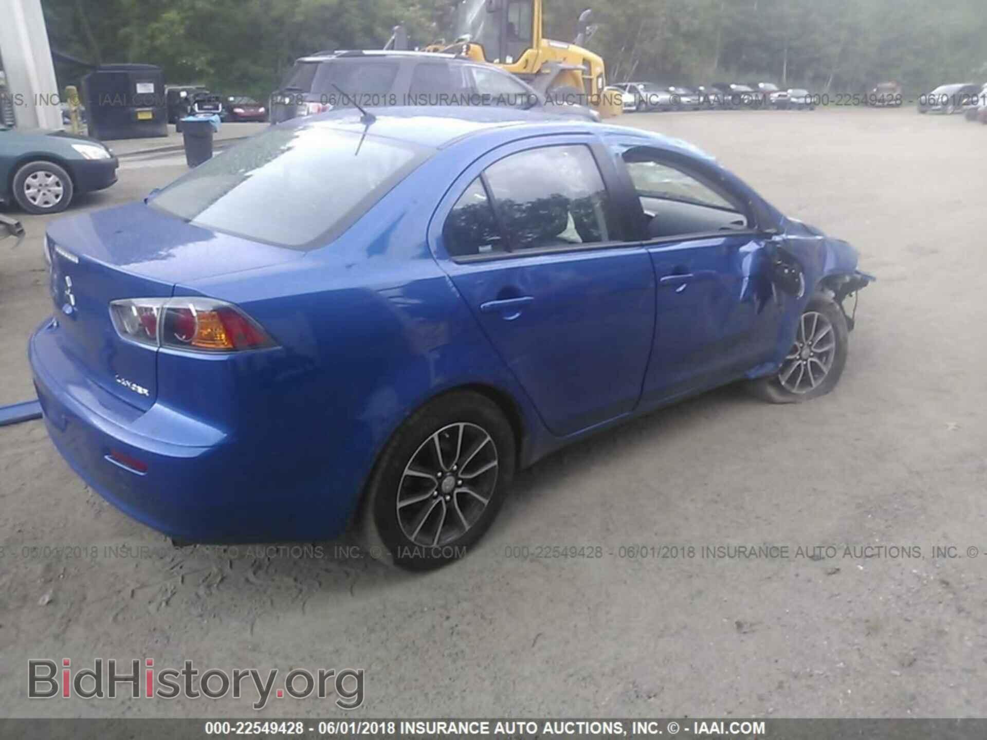2017 Mitsubishi Lancer - VIN: JA32V2FW3HU002037 - Фото 4