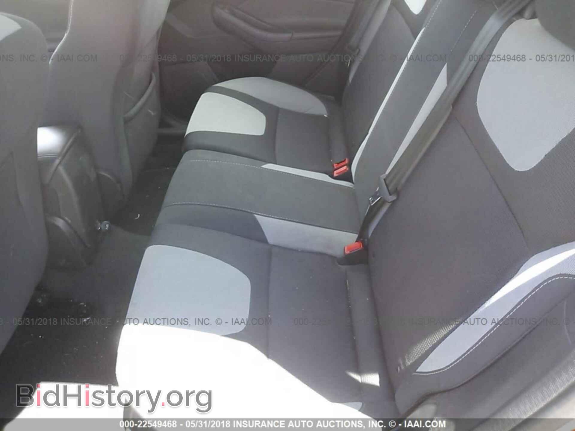 2012 Ford Focus - VIN: 1FAHP3K20CL441733 - Photo 8