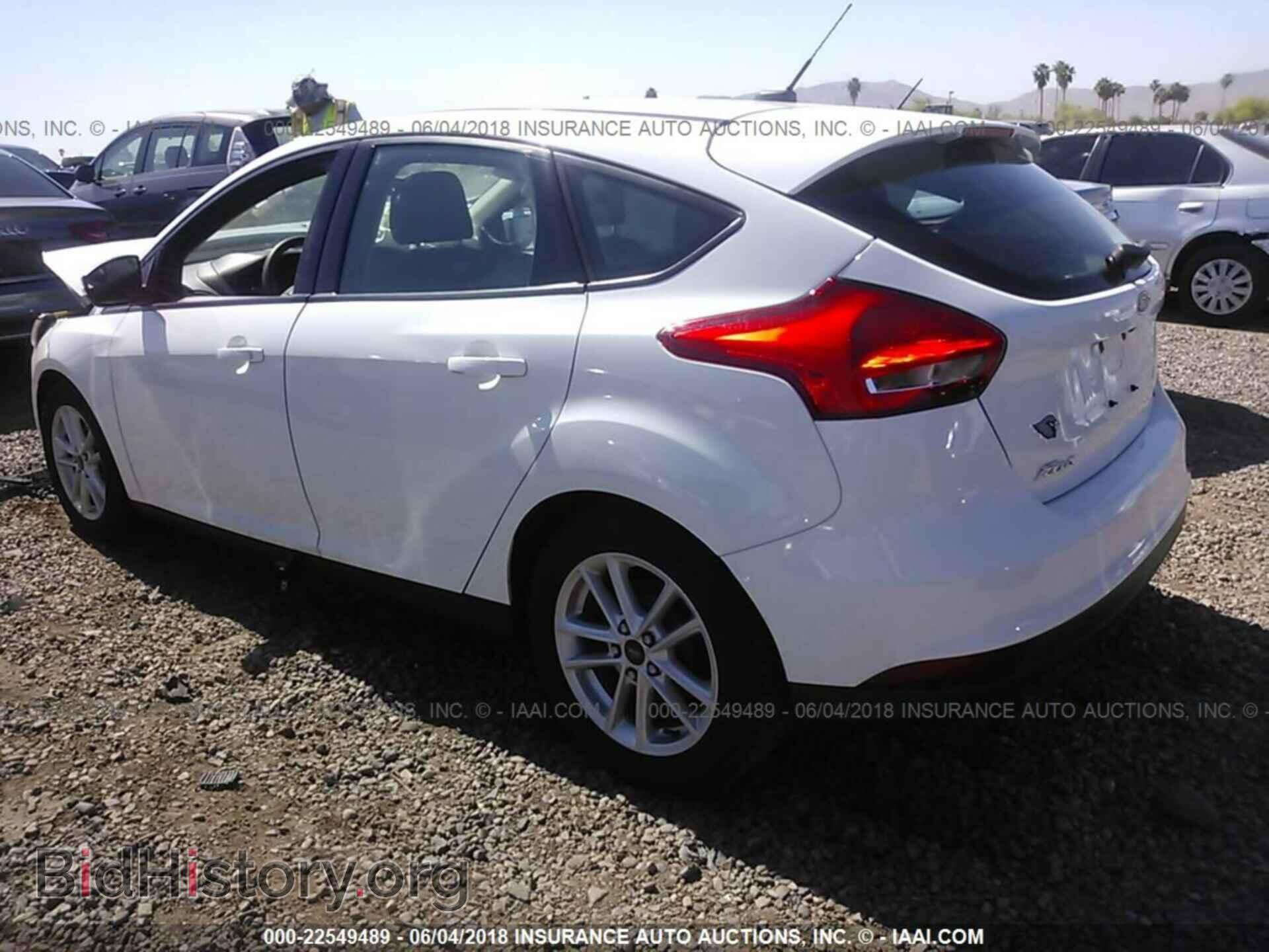 2015 Ford Focus - VIN: 1FADP3K26FL307313 - Photo 3