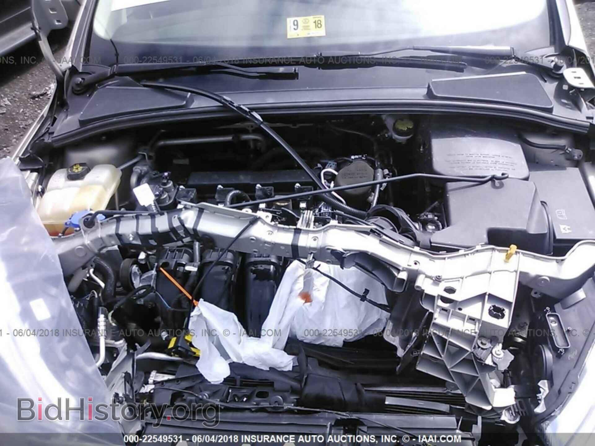 2016 Ford Focus - VIN: 1FADP3N26GL321435 - Photo 10