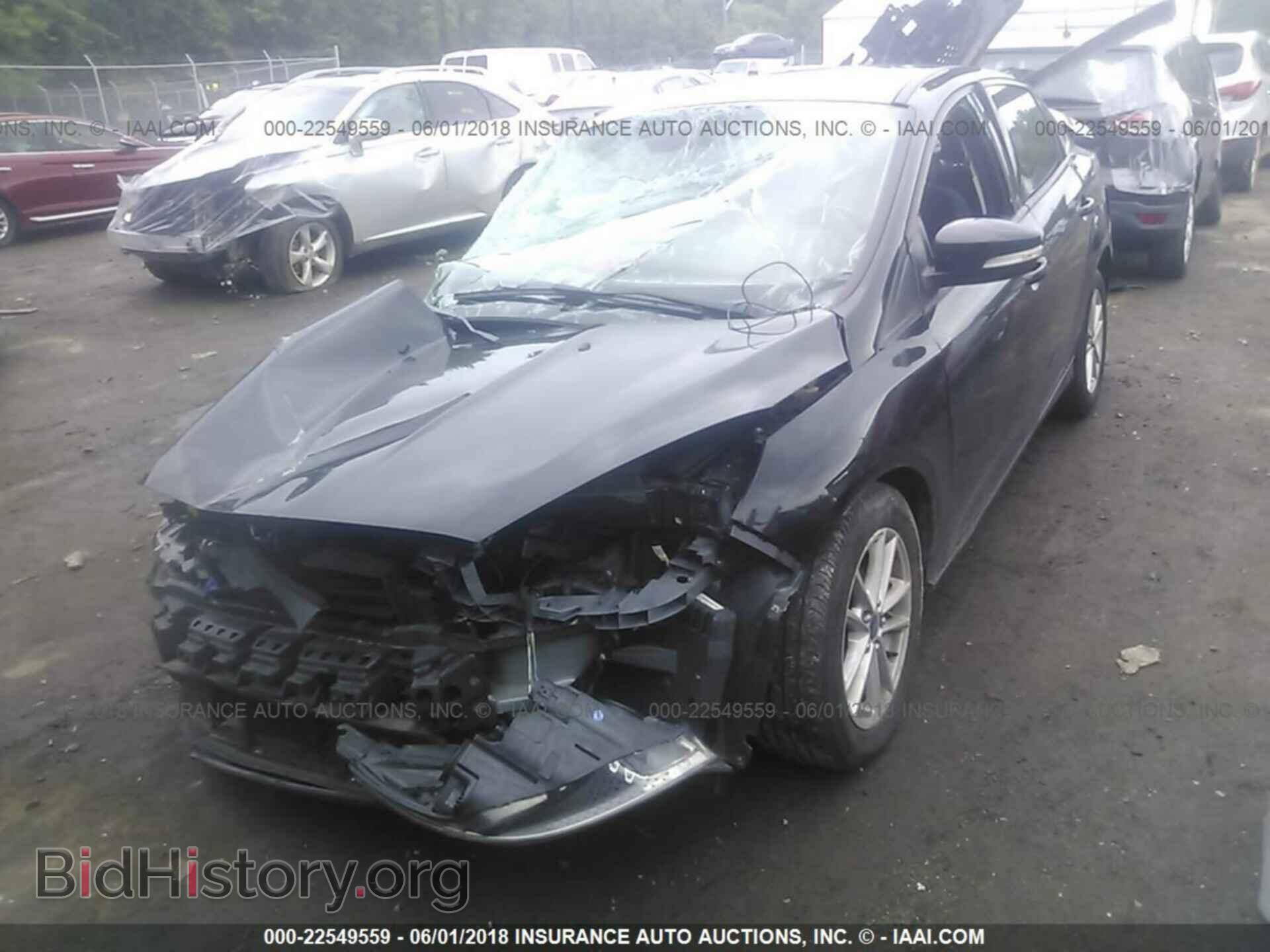 2015 Ford Focus - VIN: 1FADP3F29FL237963 - Фото 2